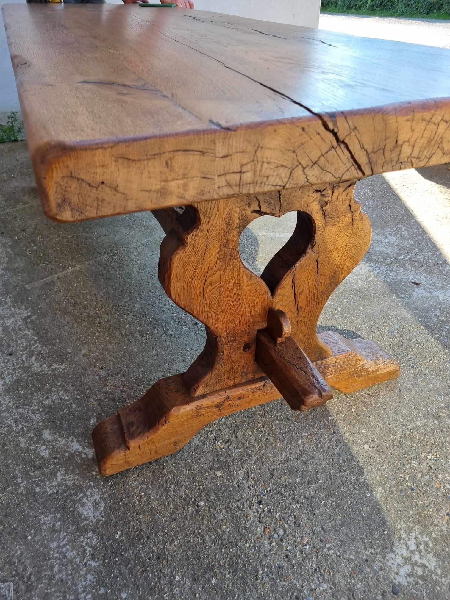 Farm table