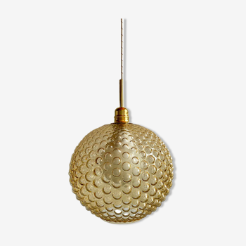 Amber bubble globe suspension