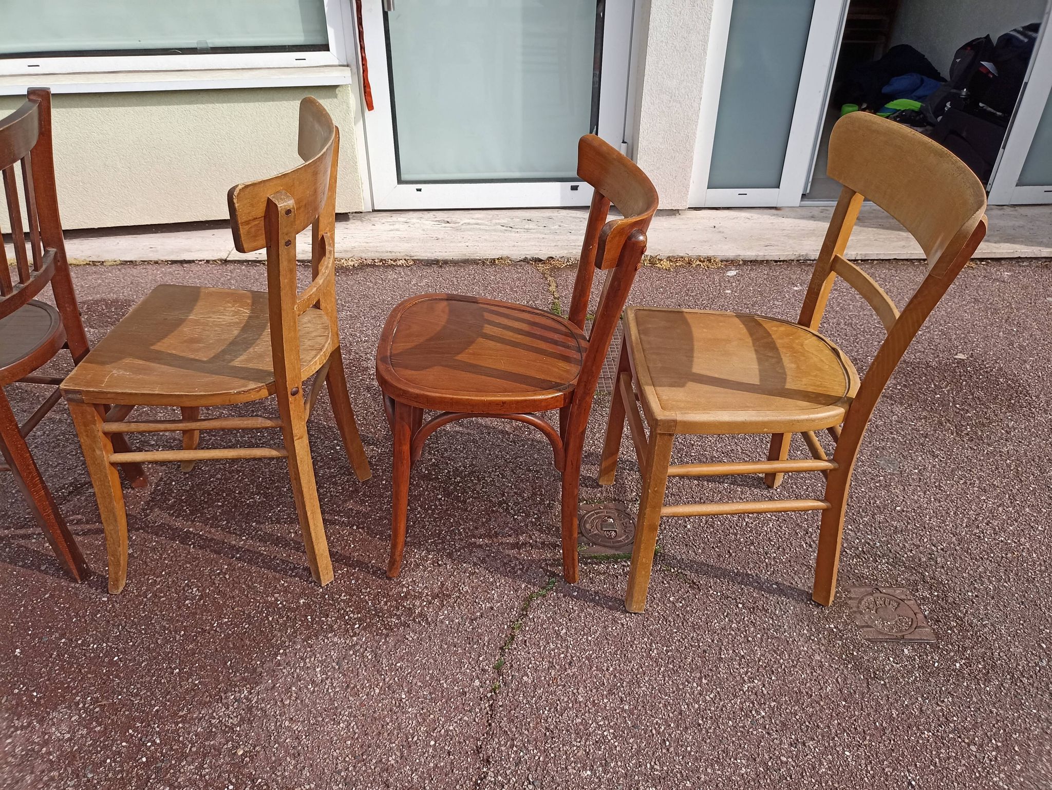 Set of 16 mismatched wooden bistro chairs - vintage - luterma