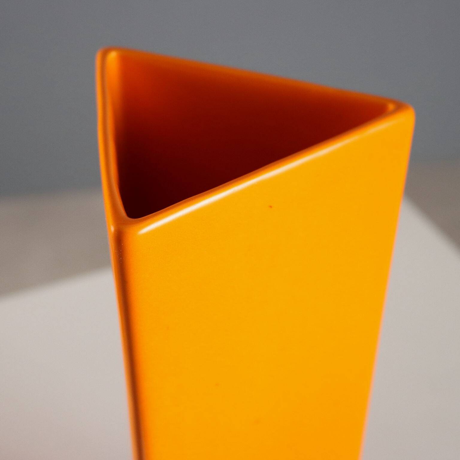 Vase en céramique orange par Gabbianelli - Italie années 1970