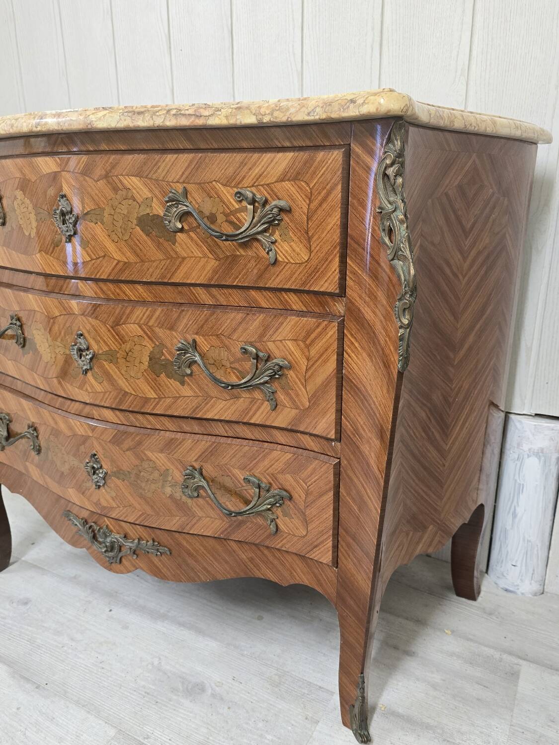Louis XV style chest of drawers in rosewood