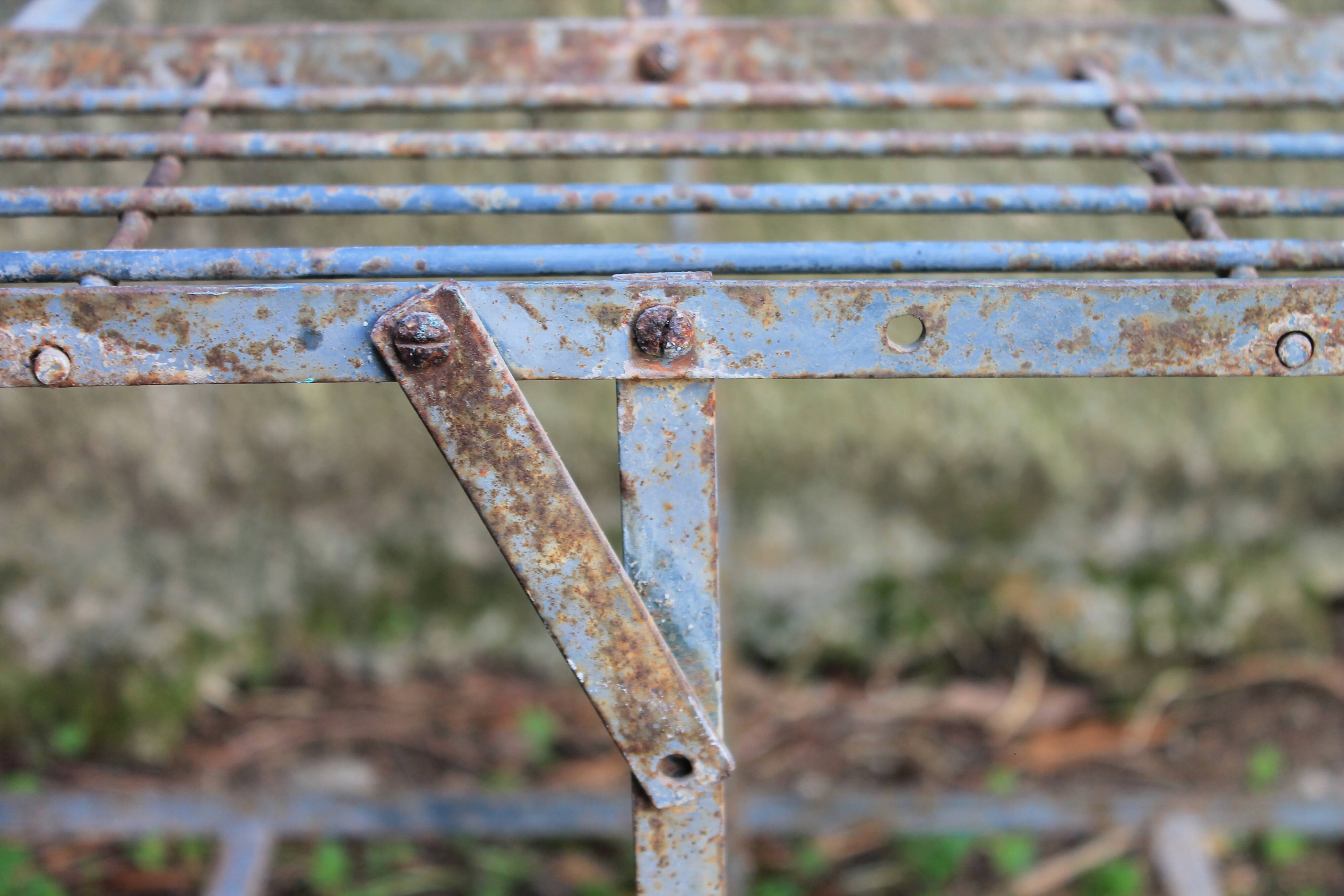 Florist in staircase jardniere