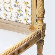 Sculpted and painted day bed frame in the Louis XVI style from the 19th century.