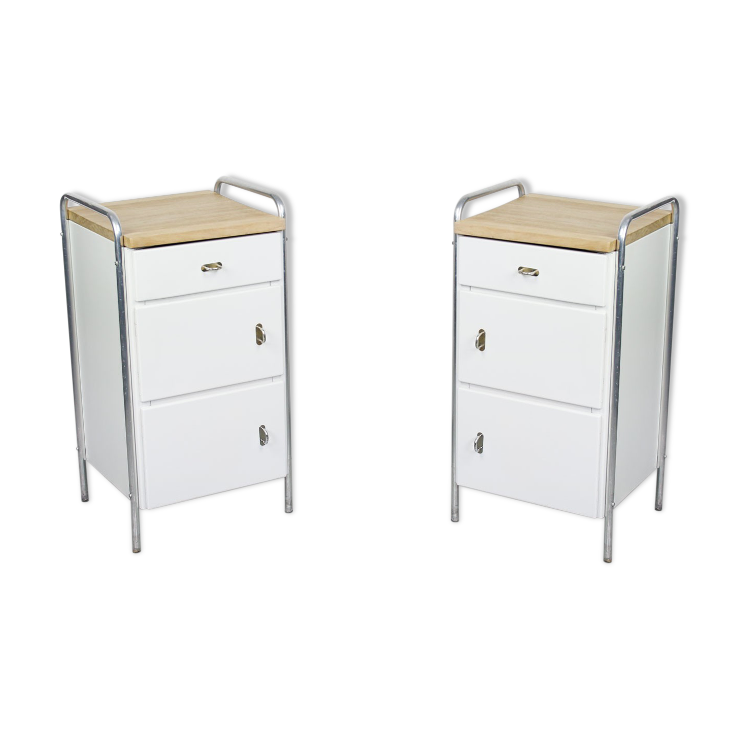 Armoires industrielles du milieu du siècle