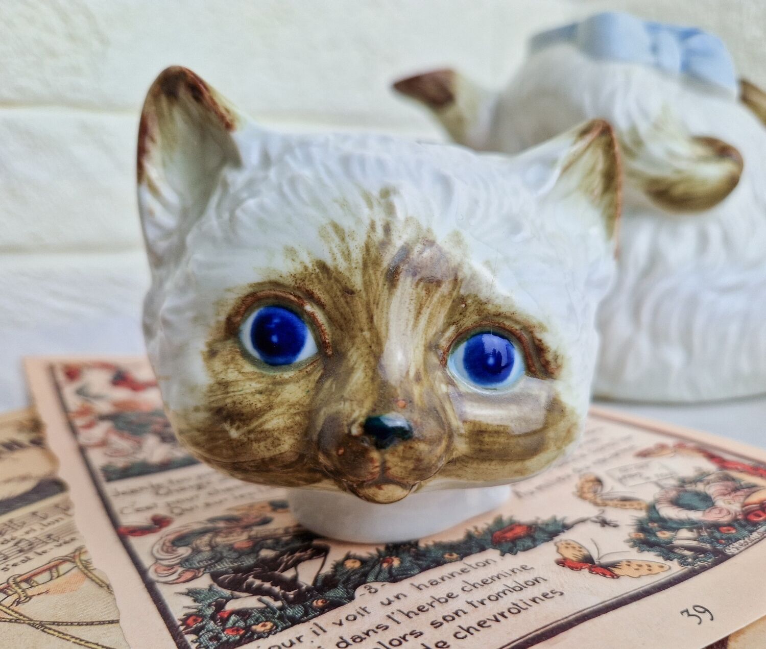Vintage Japanese teapot in the shape of a ceramic cat