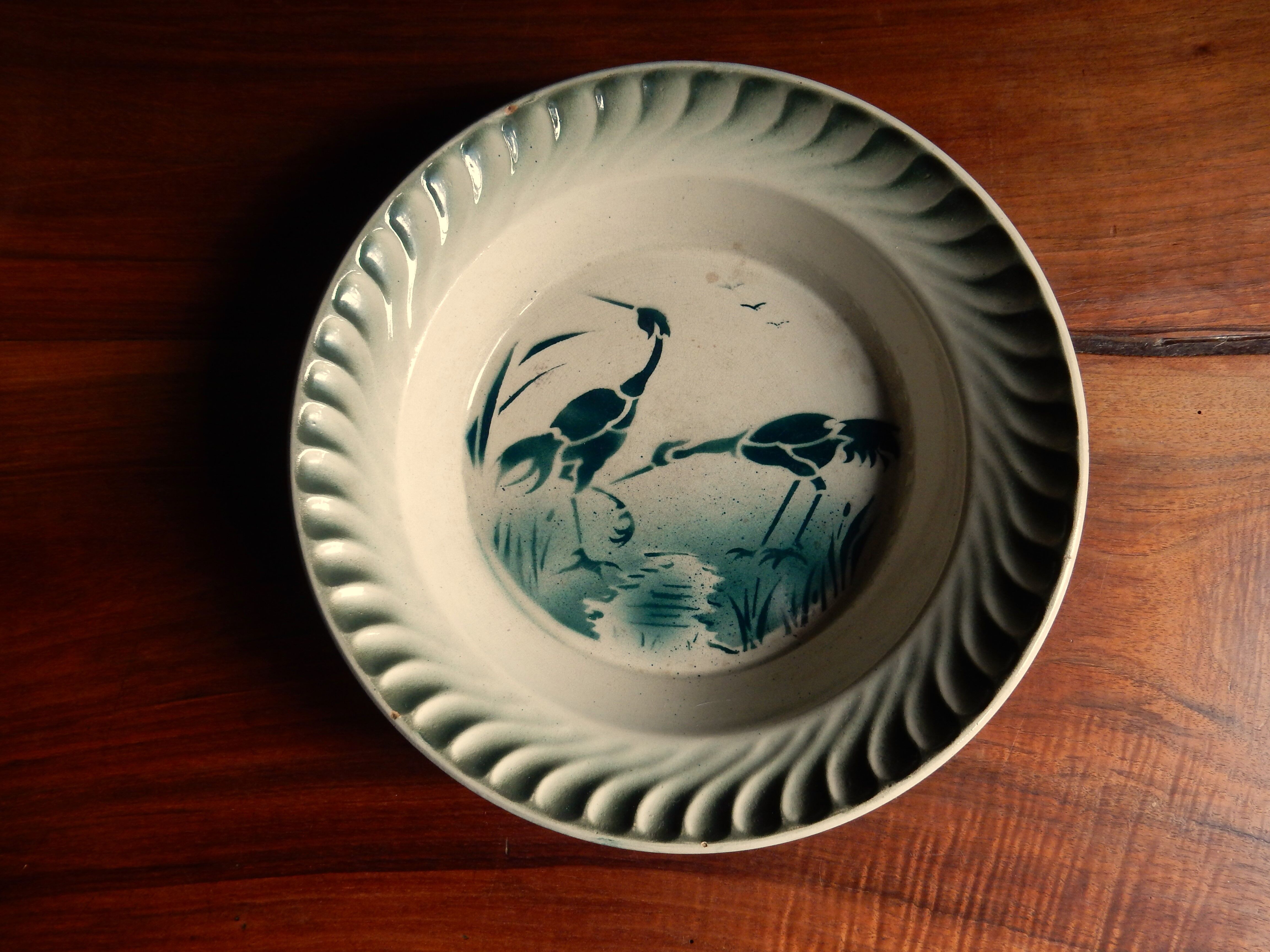 Serving dish in earthenware from Labrut Frères 1900 / Motif hérons