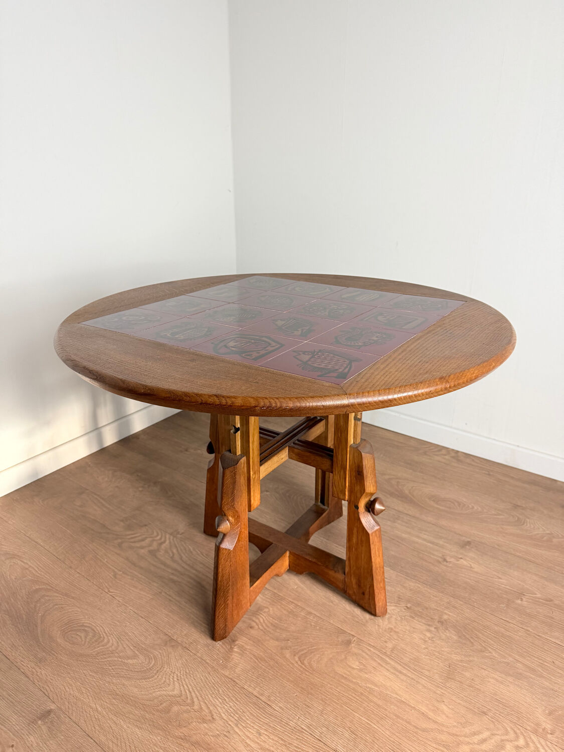 Height-adjustable table in oak and ceramic – Guillerme & Chambron, France