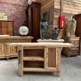 Joiner's workbench from the early 20th century.