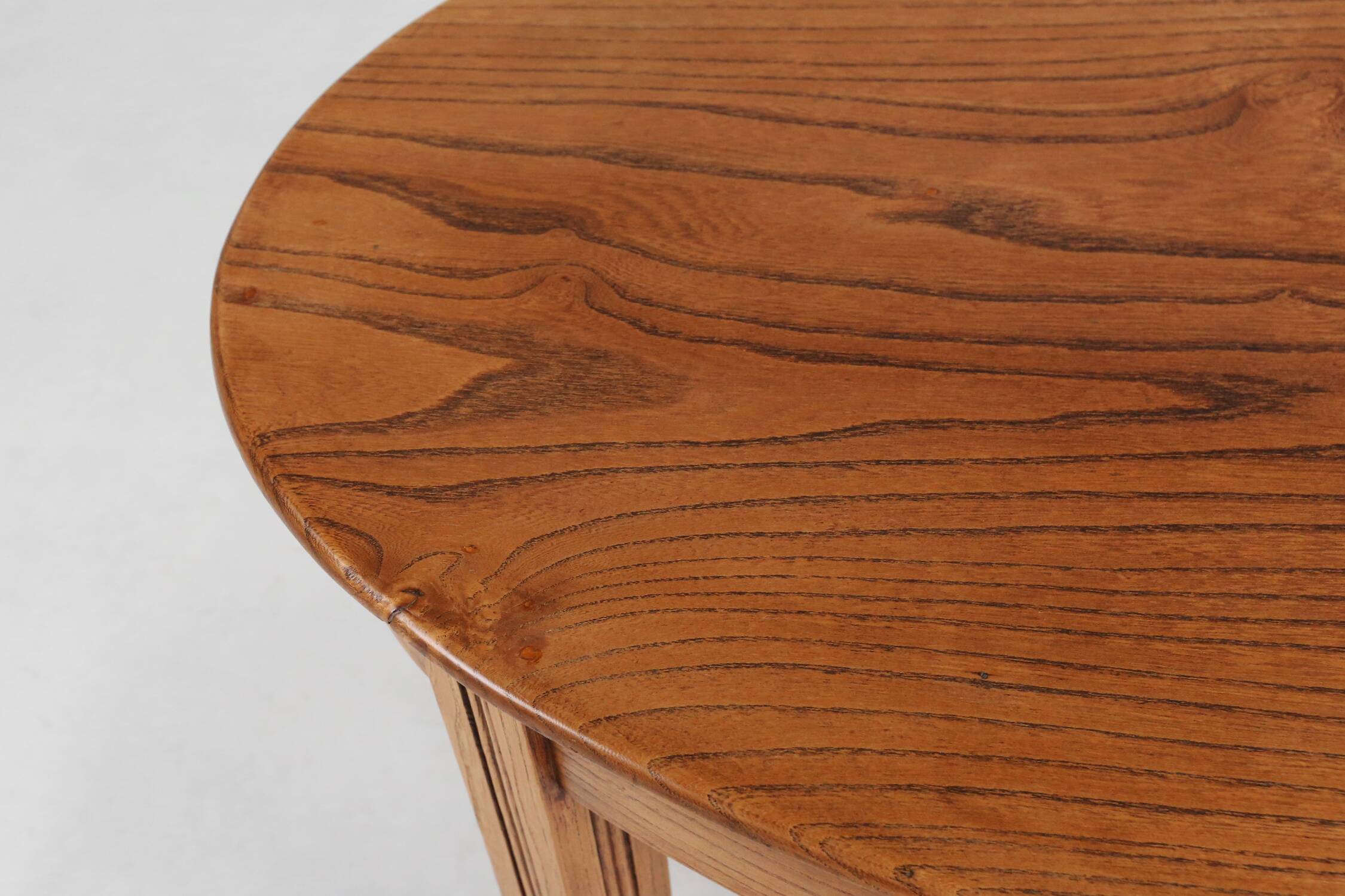 Timeless French Art Deco side table in oak, 1930s