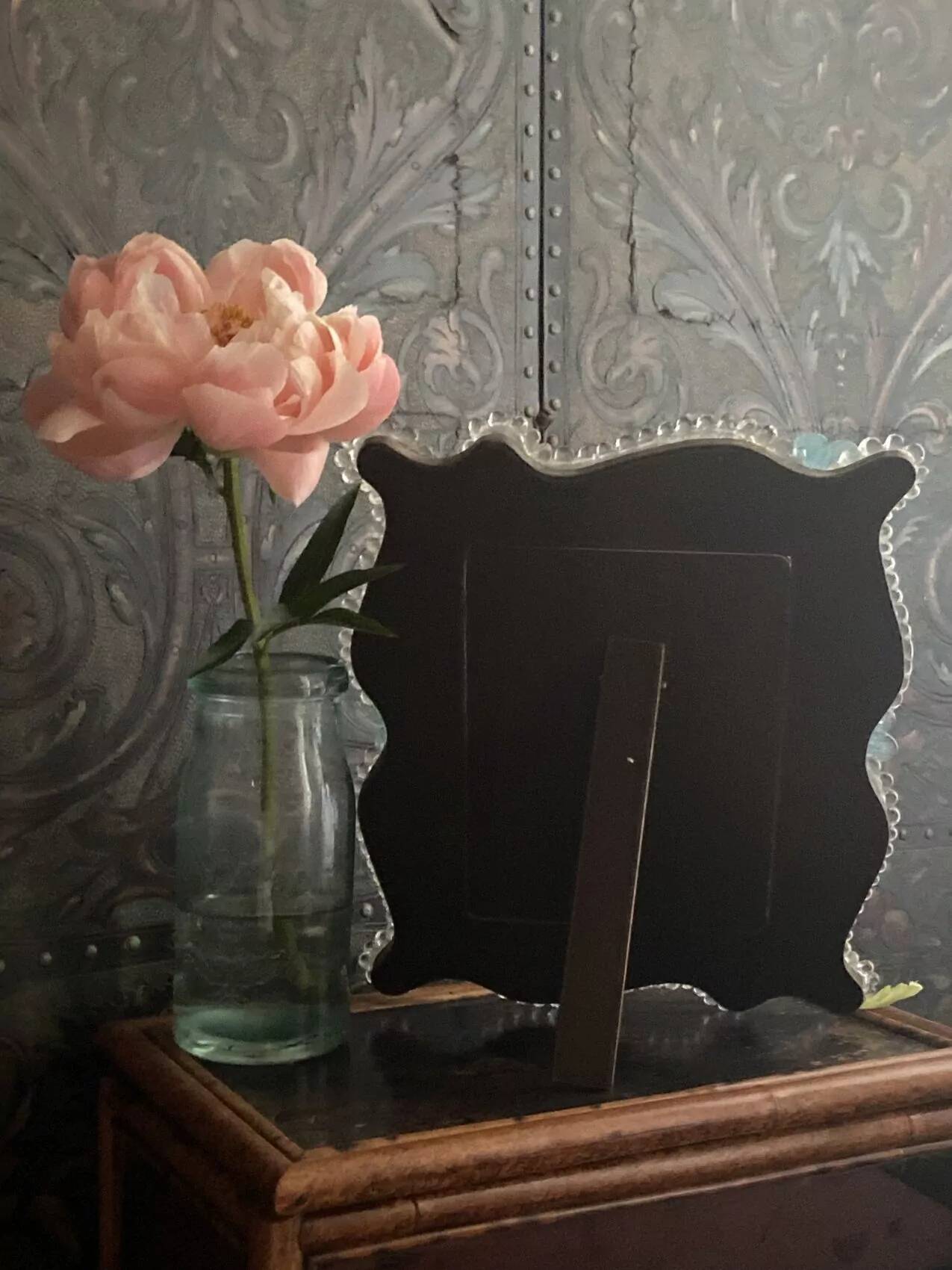 Miroir rectangulaire en verre de Murano aux fleurs bleues – Années 50