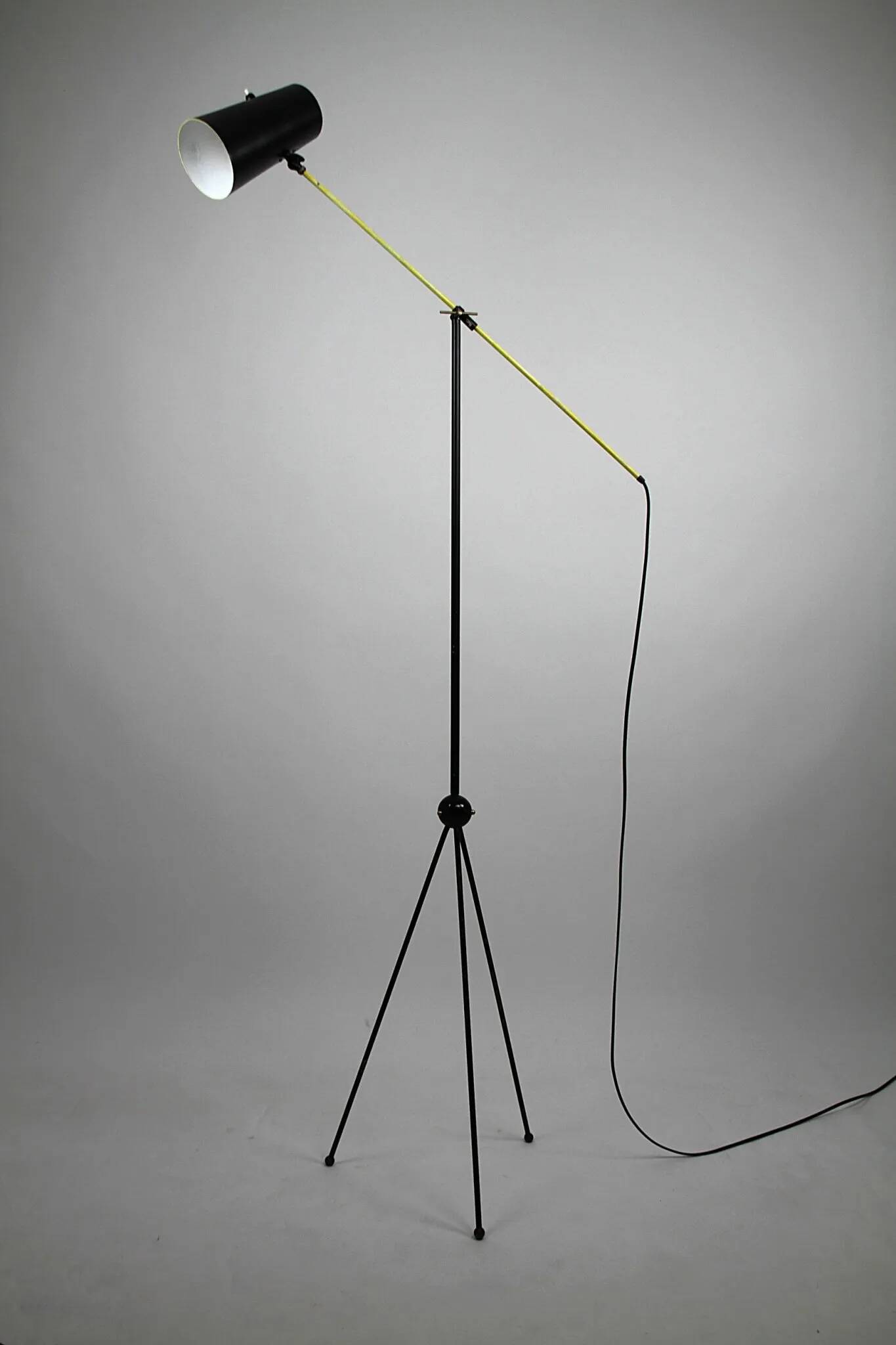 Lampadaire tripode "Canne à pêche" moderniste suédois – Suède, années 1950