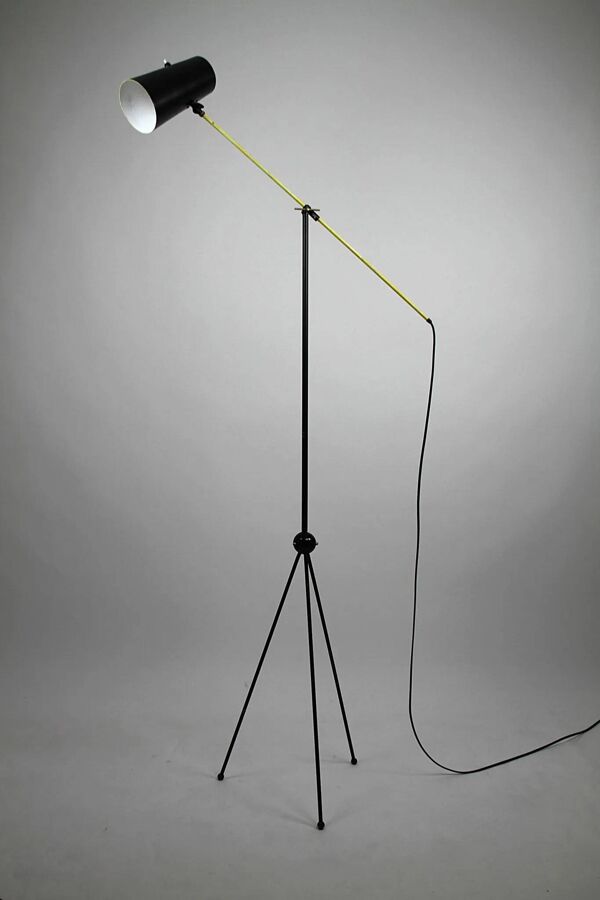 Lampadaire tripode ''Canne à pêche'' moderniste suédois – Suède, années 1950