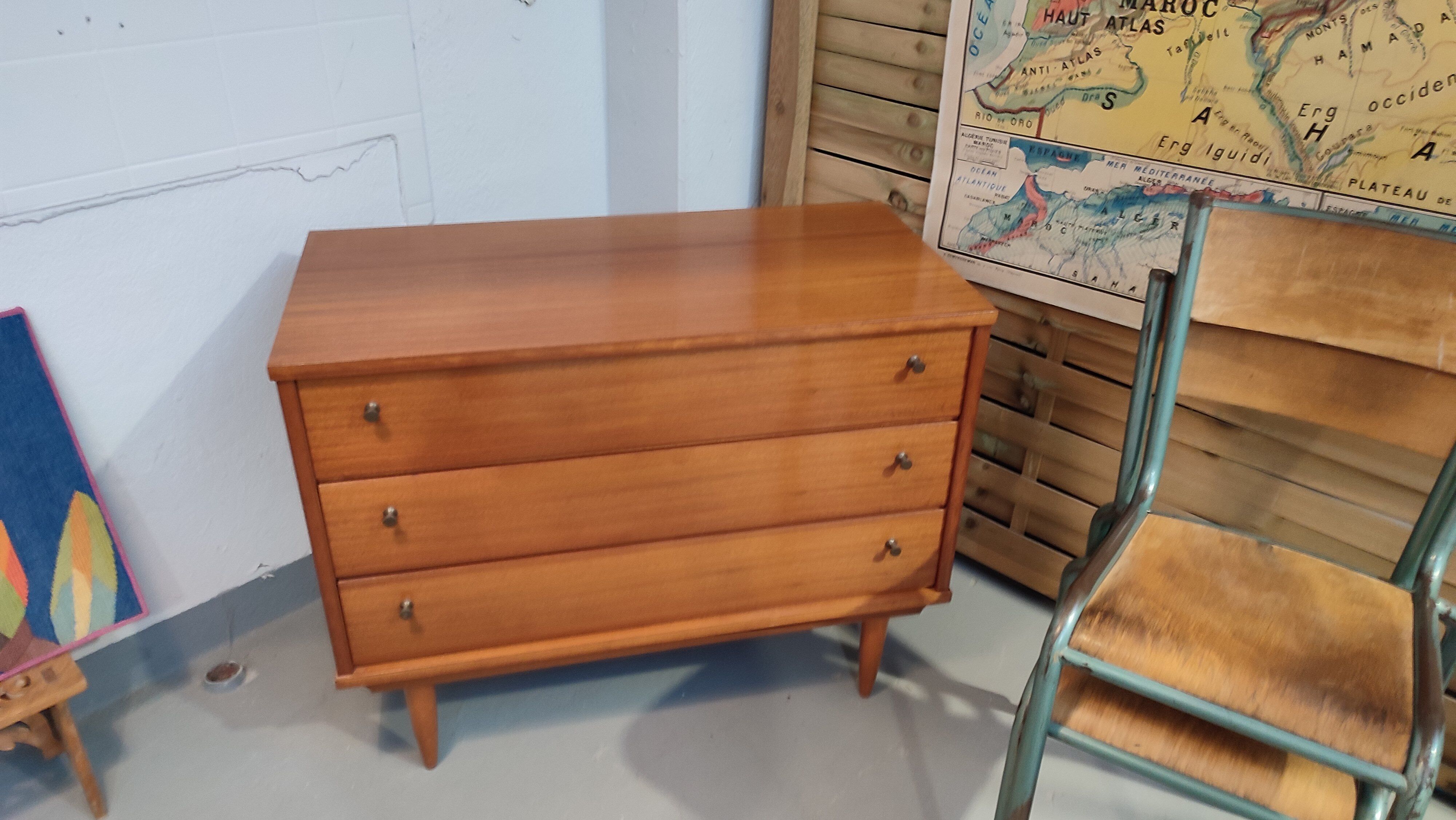 Vintage chest of drawers
