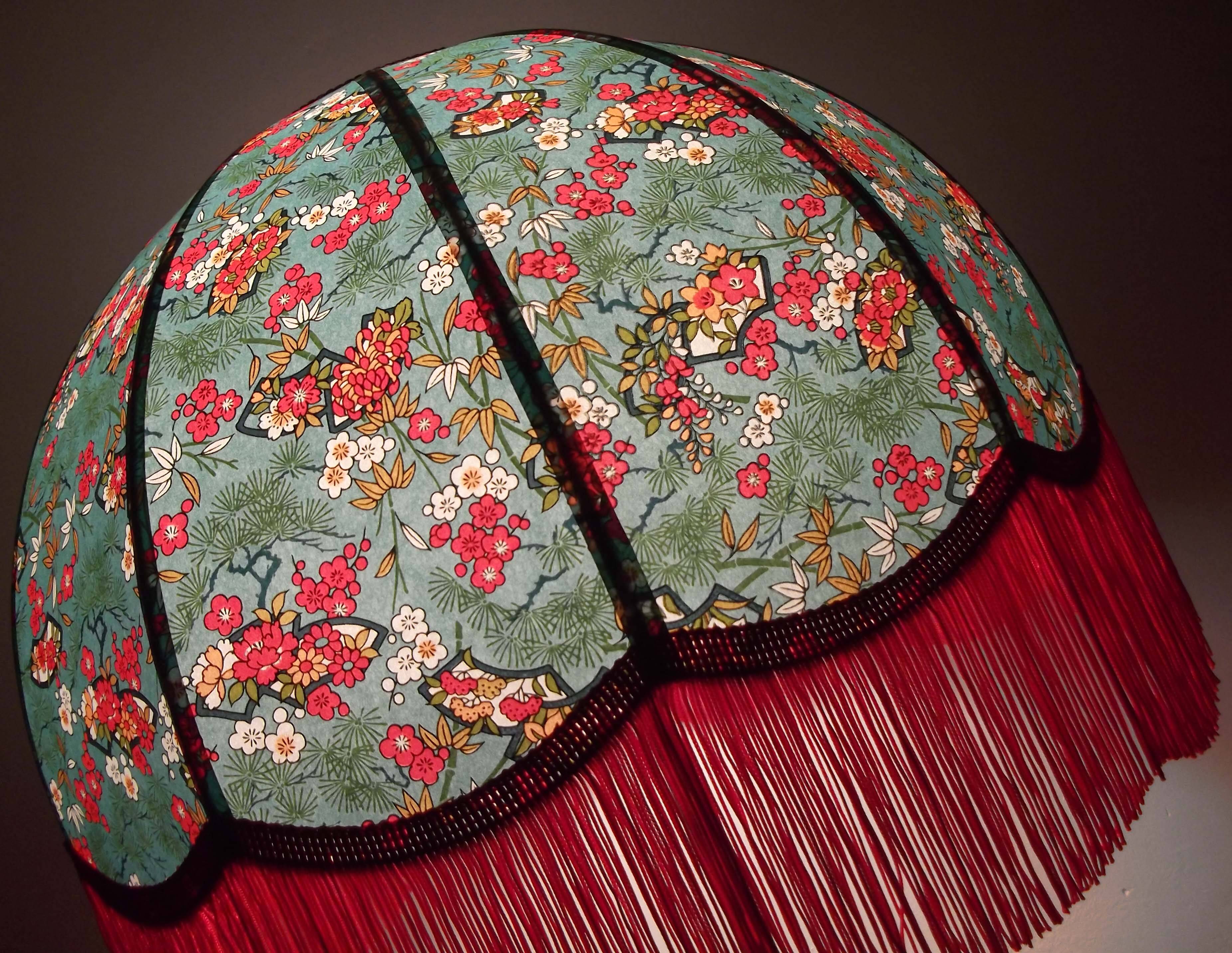 "Ania" retro fringed lampshade.