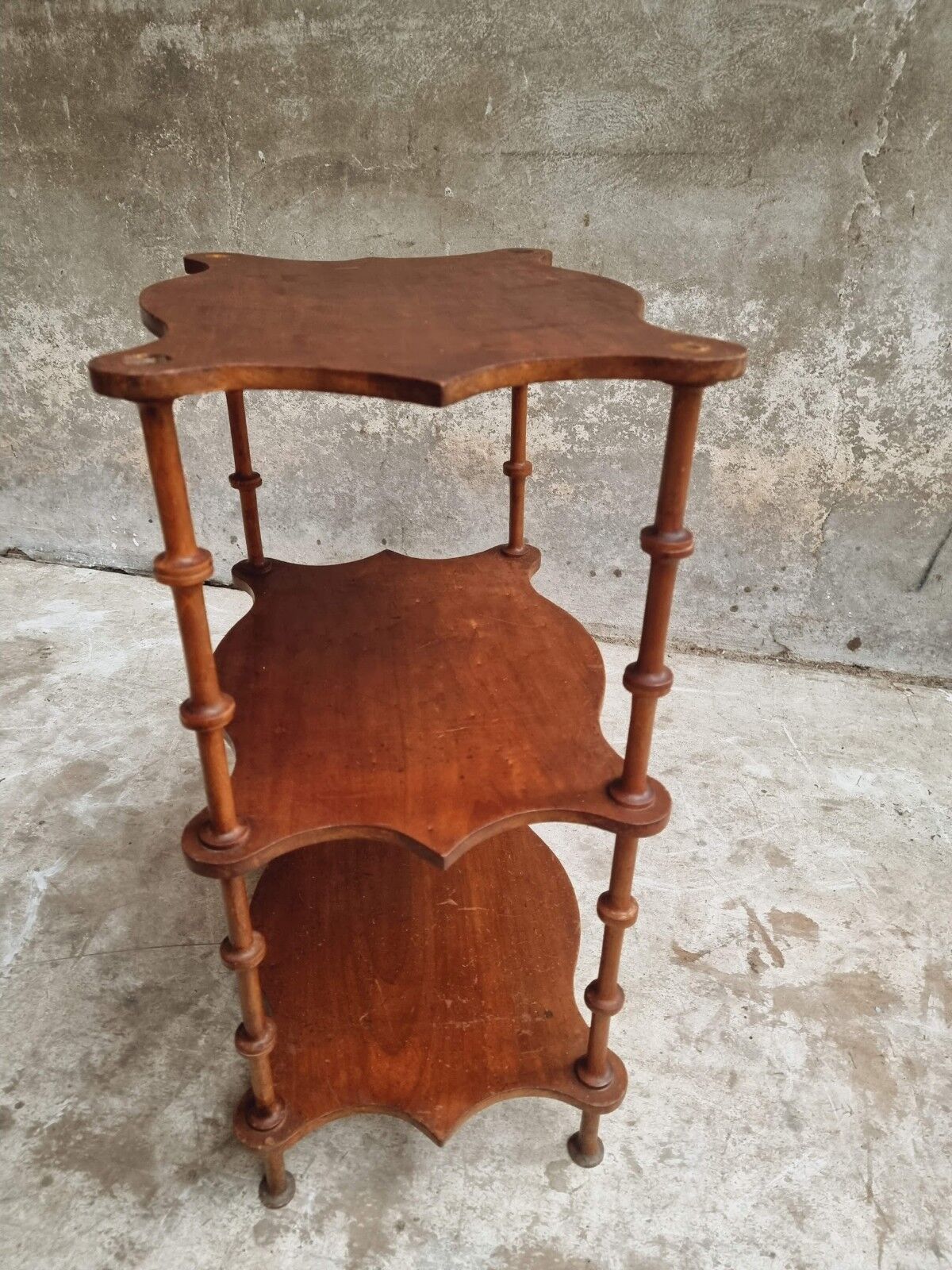 Antique etagère brocante side table plant table