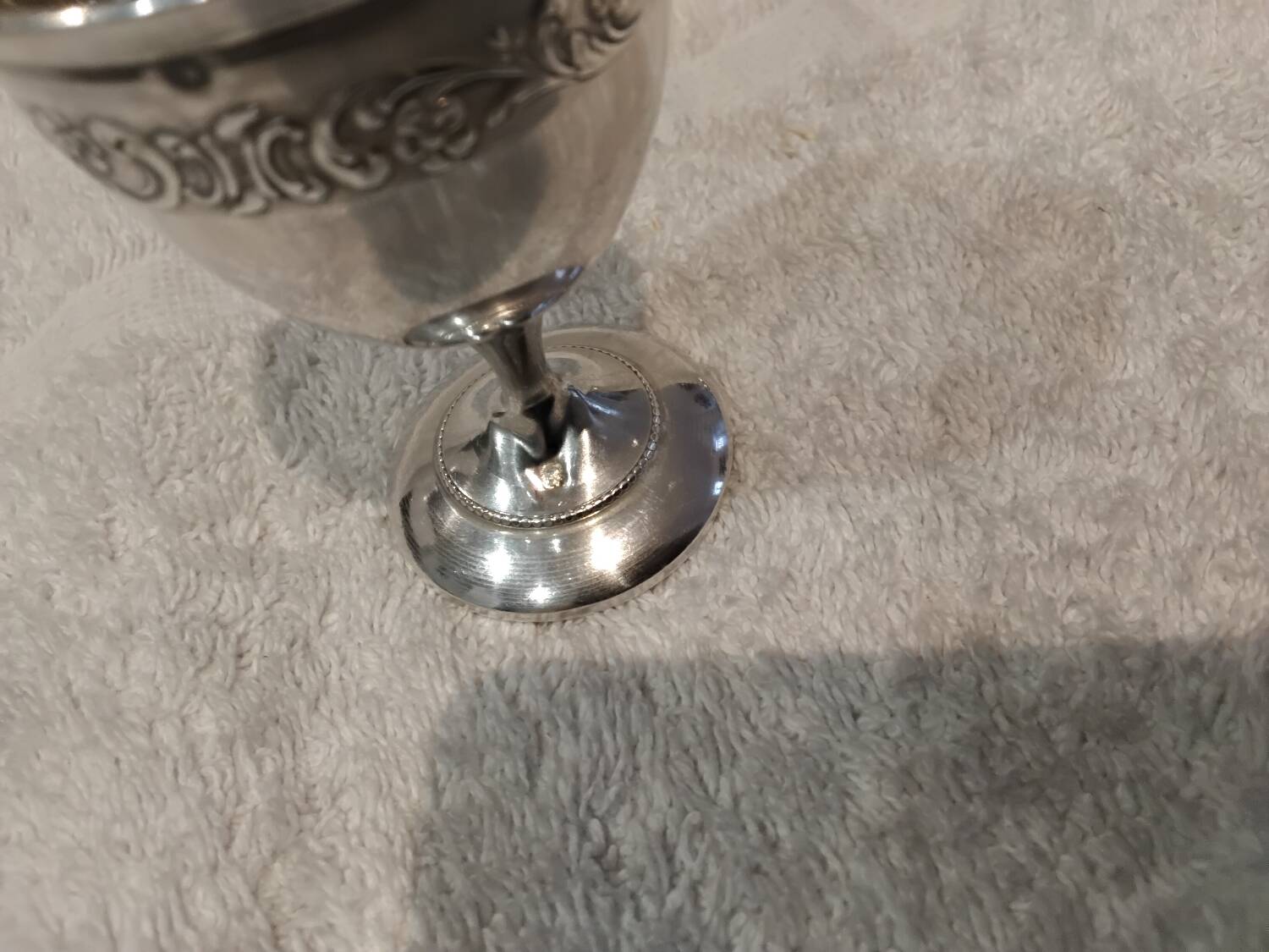Silver egg cup Minerva 950 rocaille style engraved TL? Silversmith Gruyer