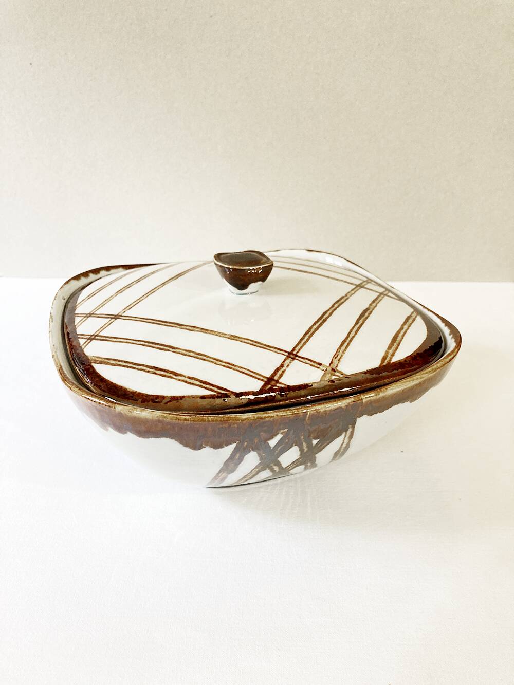 Ceramic vegetable dish from Lunéville-Badonviller