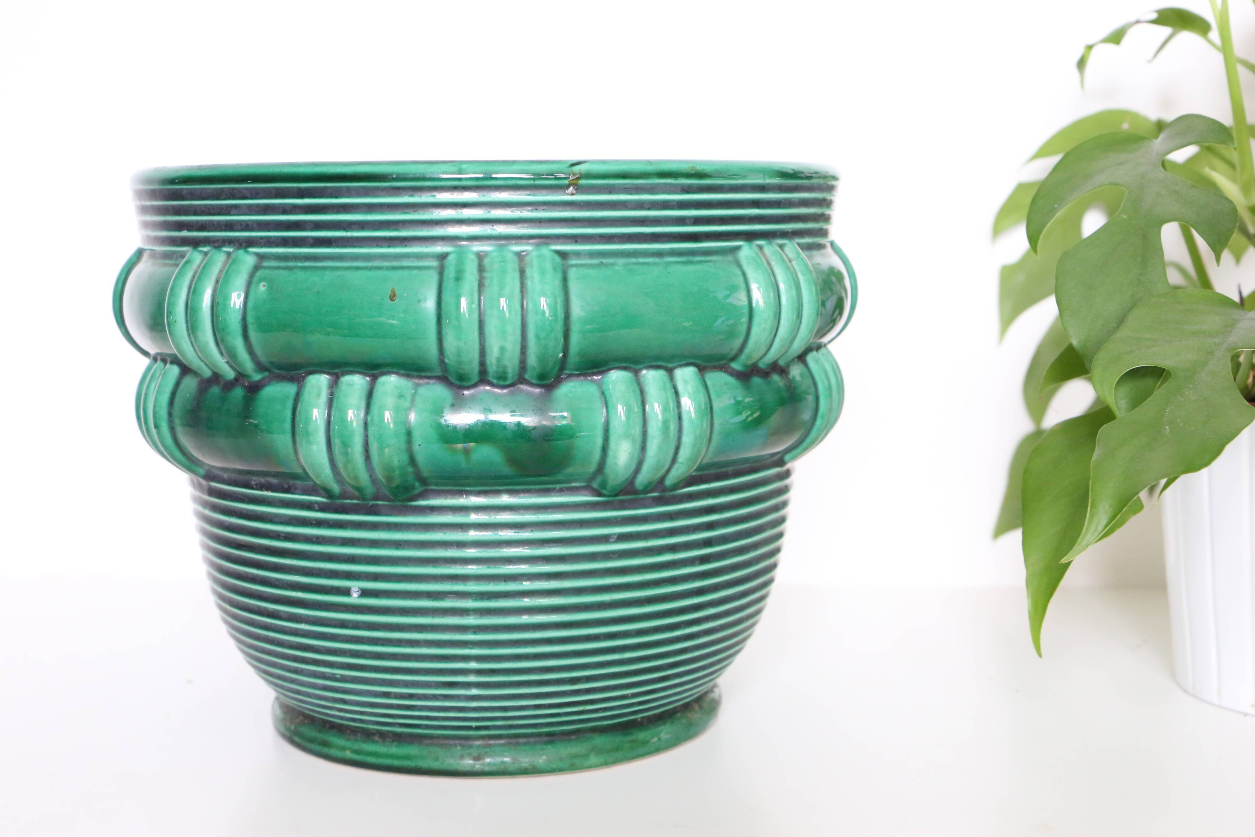 Large pot cache Saint Clément