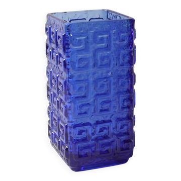 Vase en verre bleu cobalt du milieu du siècle : design finlandais par Tamara Aladin