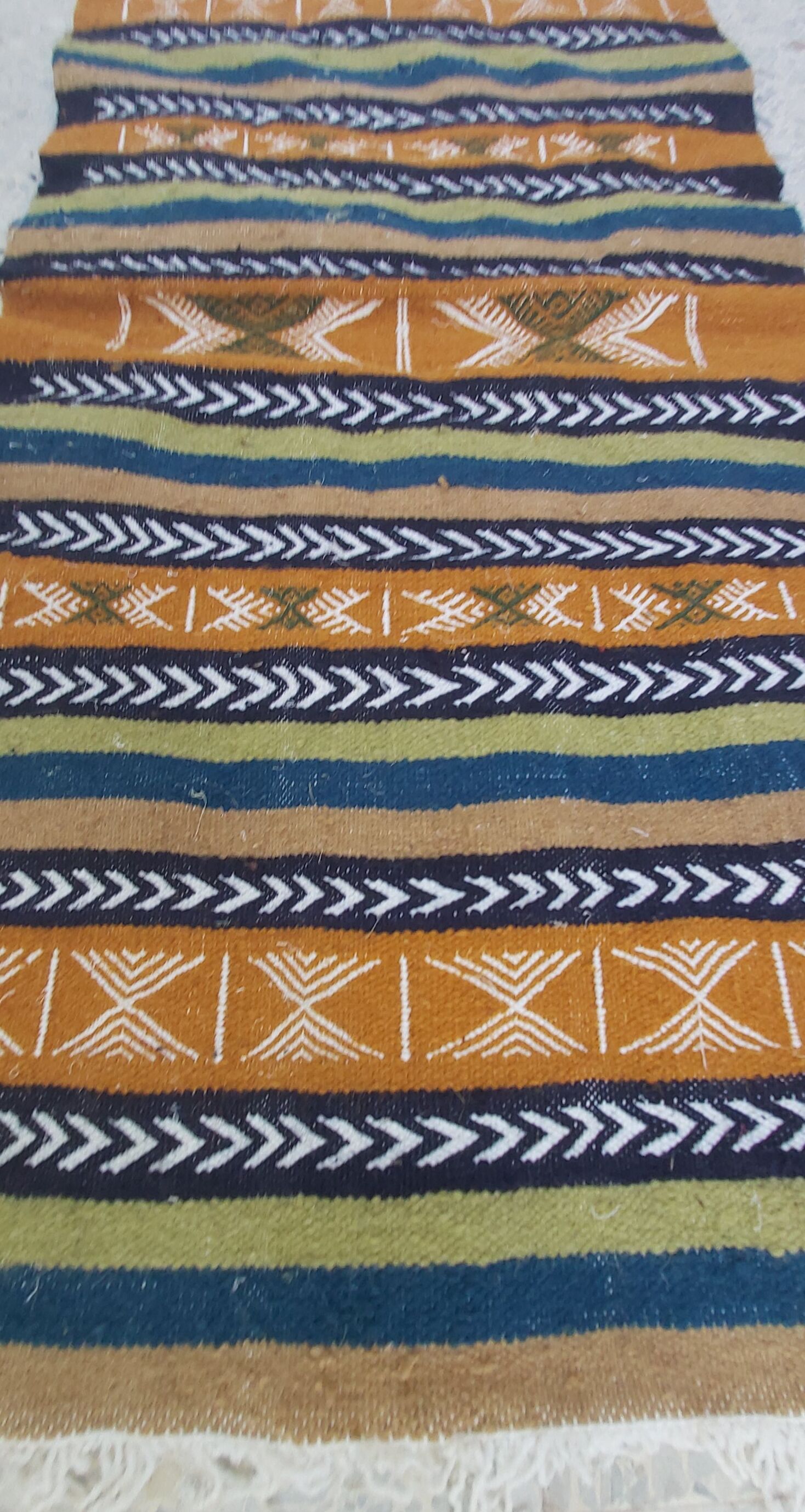 Traditional Berber kilim rug 105-55cm