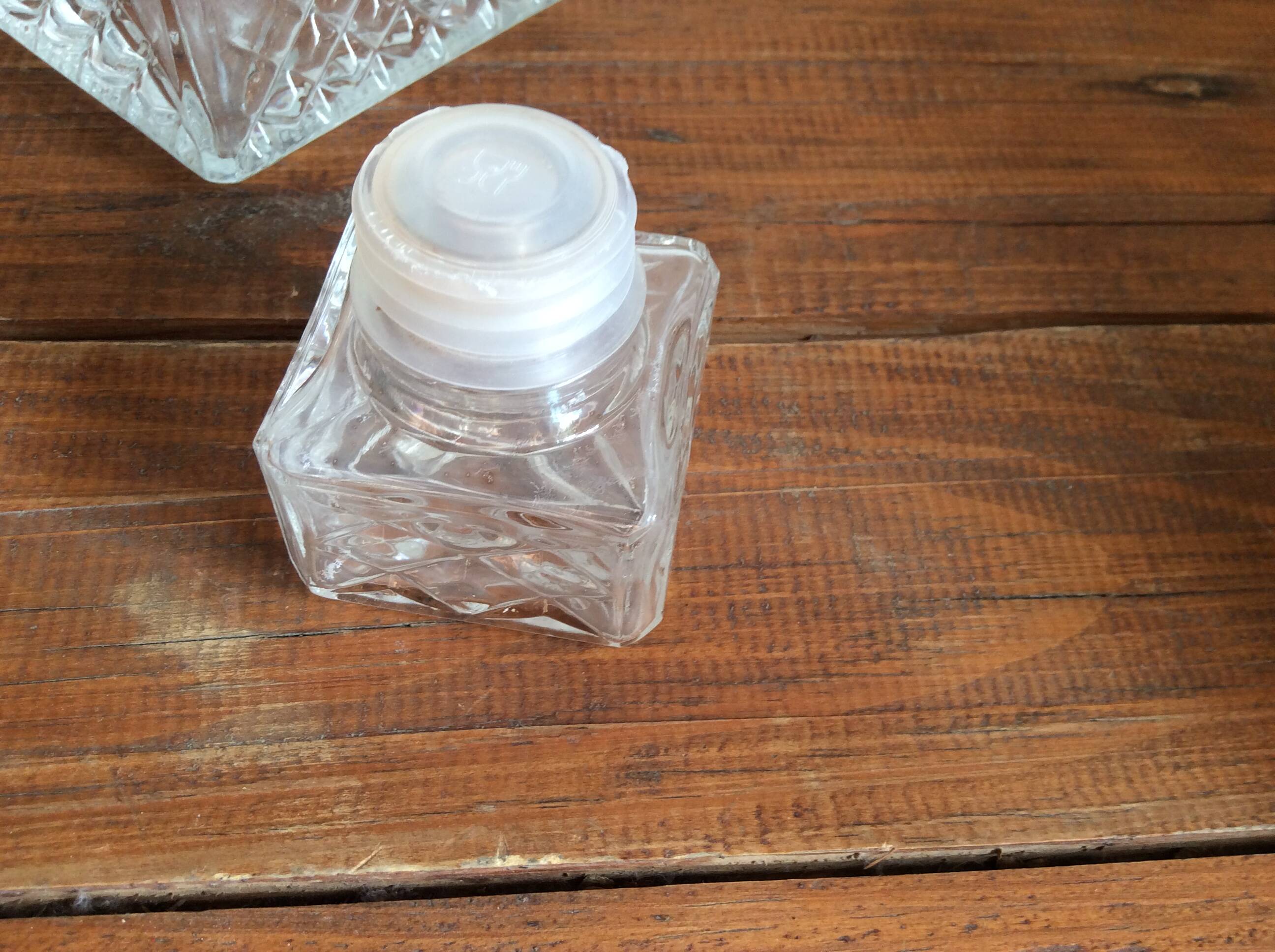 Whiskey decanter