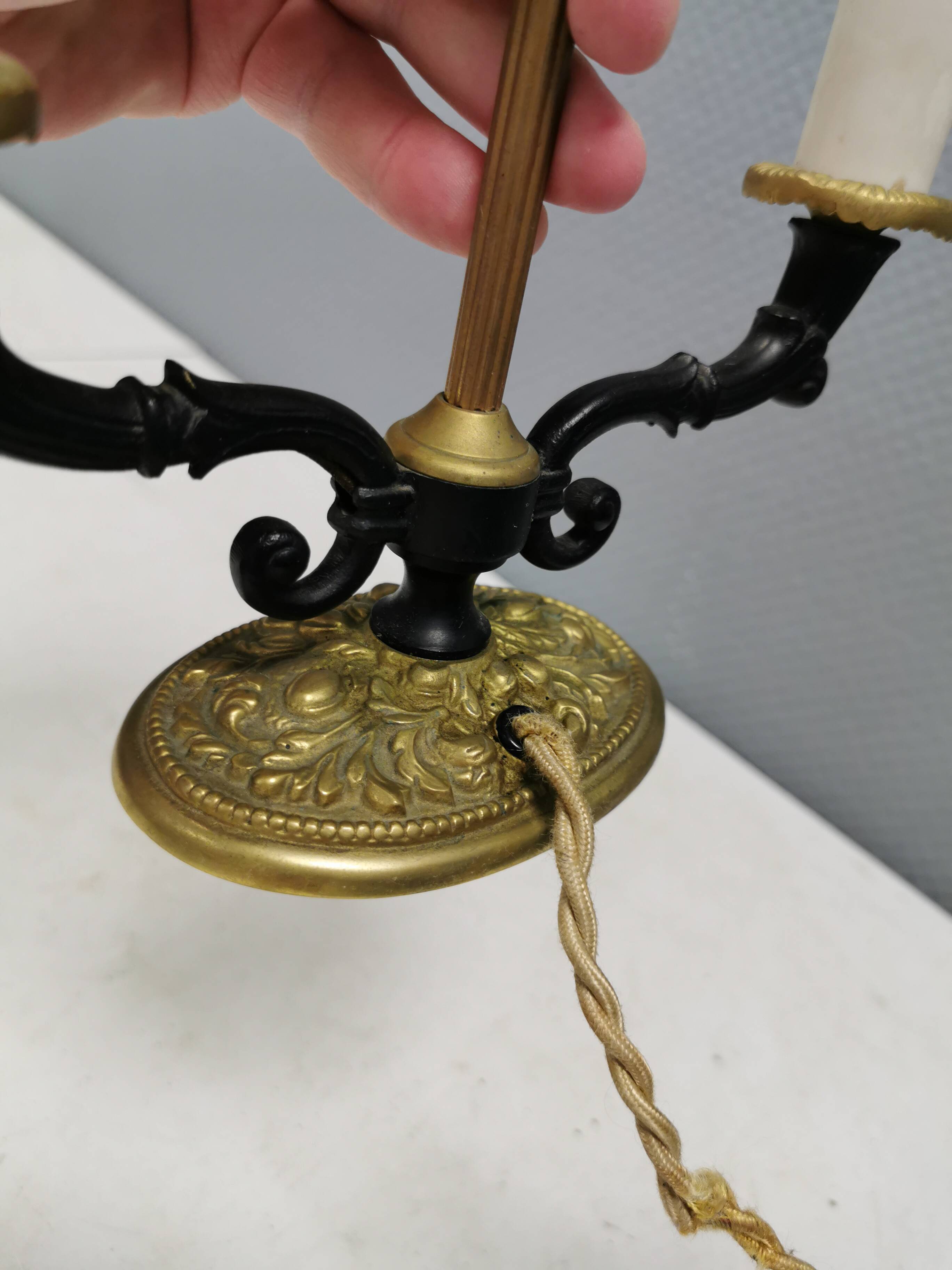 Very old Danish table lamp in brass and metal. 1930-1950s