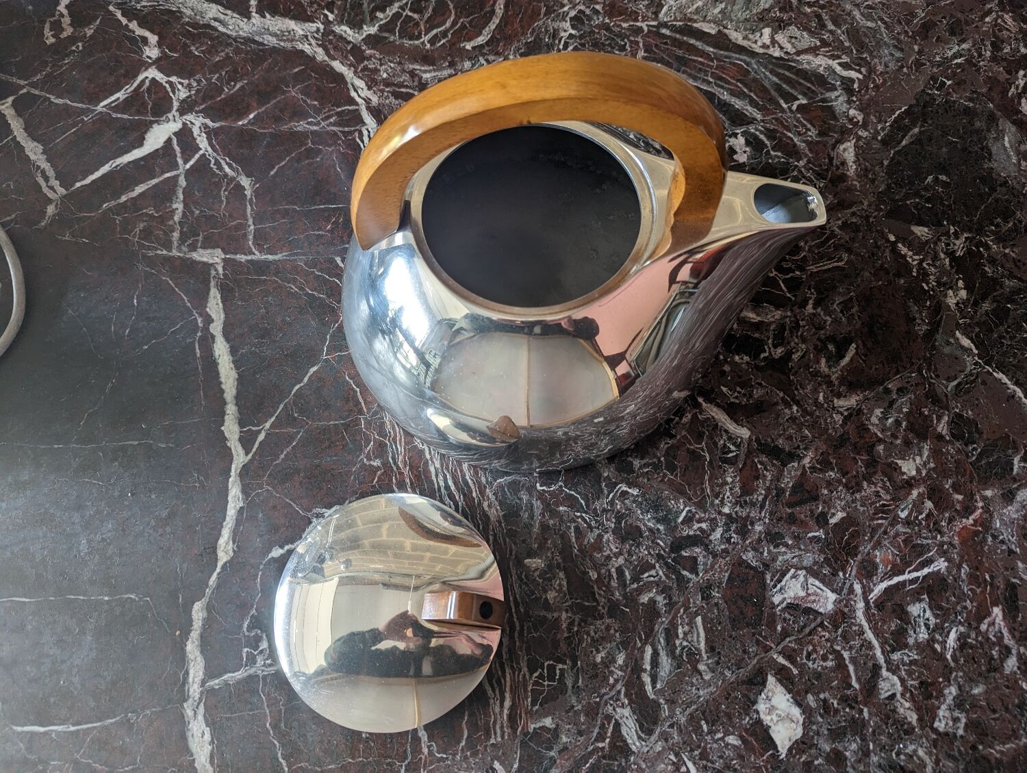 Picquot Ware kettle from 1938