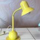 Lampe à poser de bureau jaune