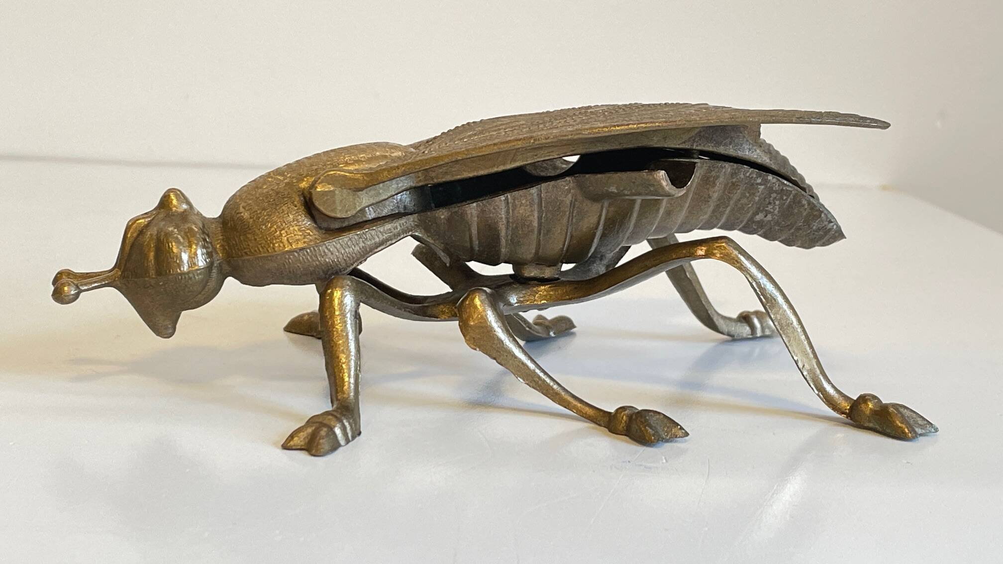 Vintage fly ashtray in patinated metal