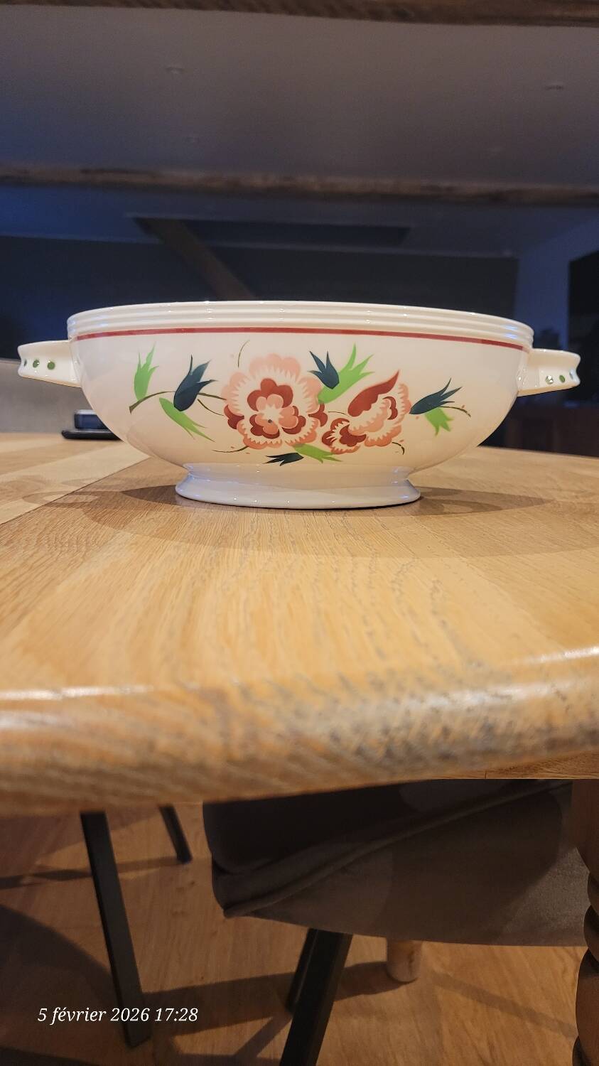 Antique serving dish in Boch La Louvière porcelain