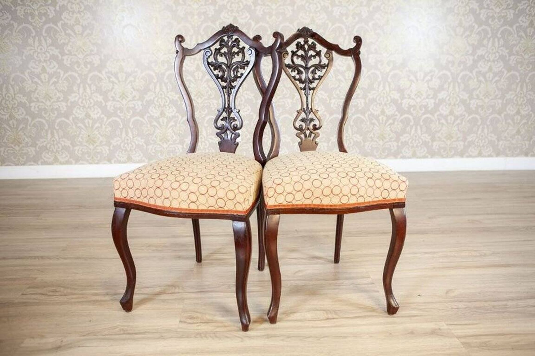 Chaises en frêne Louis XV antiques avec dossiers ajourés, ensemble de 4