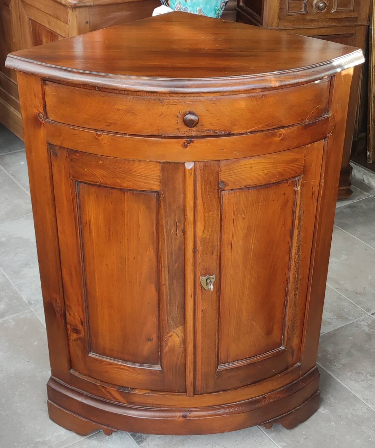 Old corner furniture/old corner