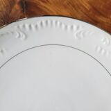 Silver-edged dessert service and its dish