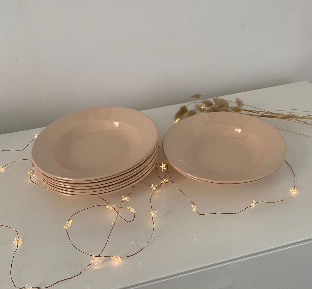 Service of powder pink hollow plates