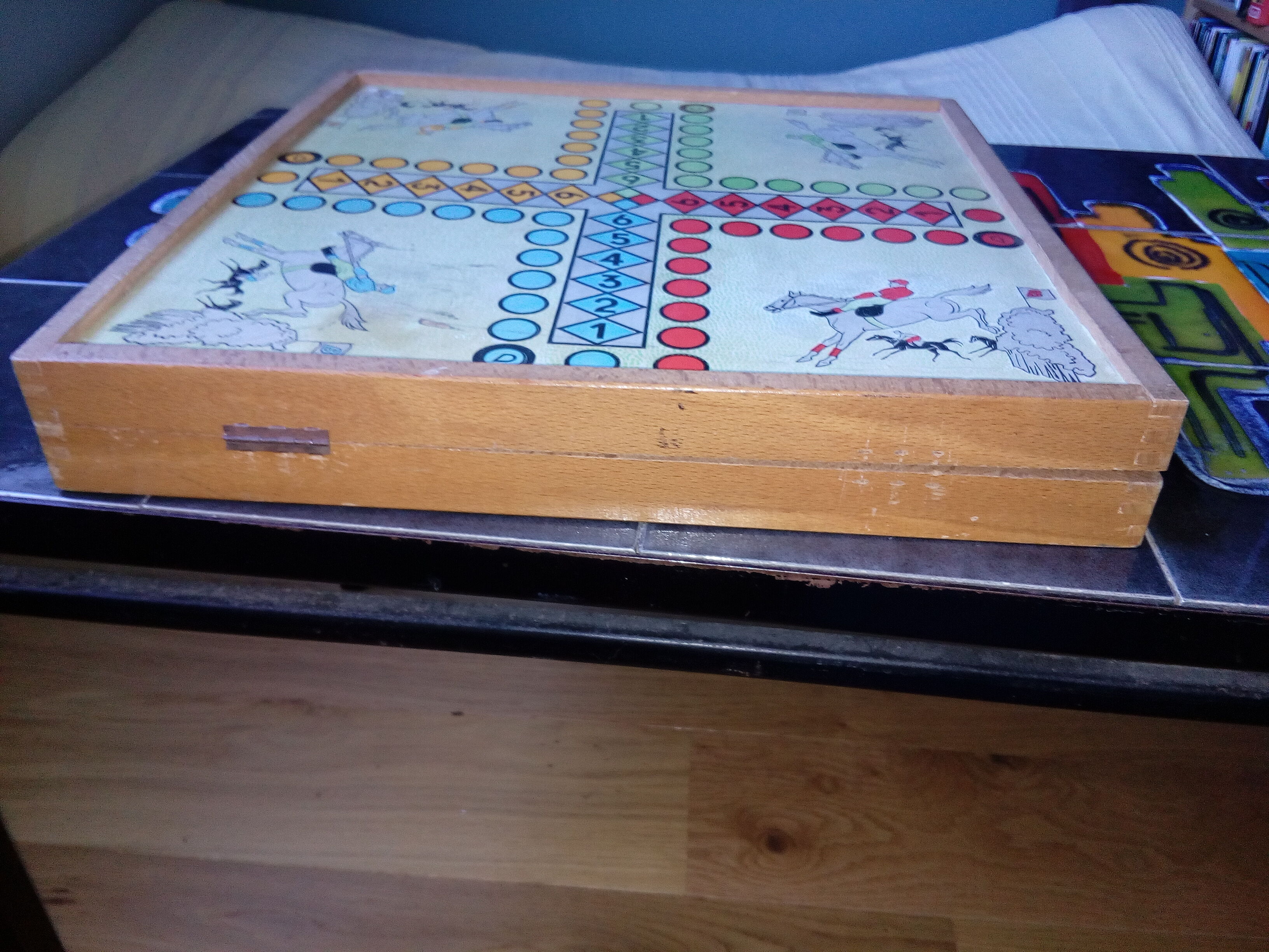 Game of goose, little horses, lady and backgammon Jeujura