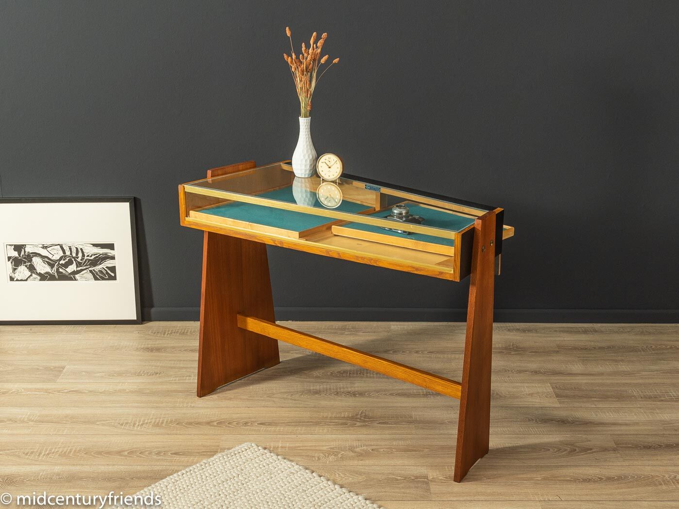 Charming Jewellery Showcase