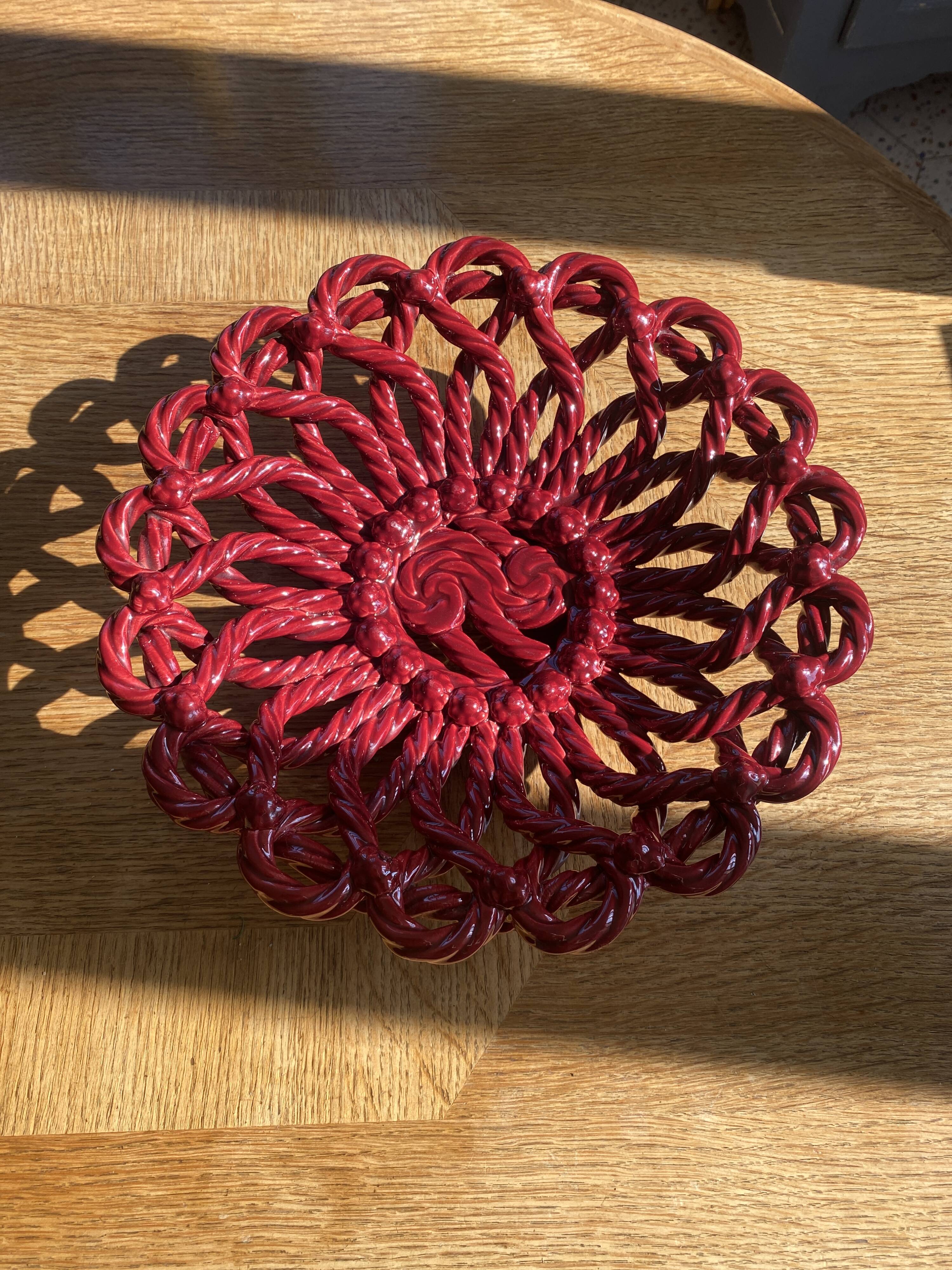 Vallauris or Uzes slip cutting