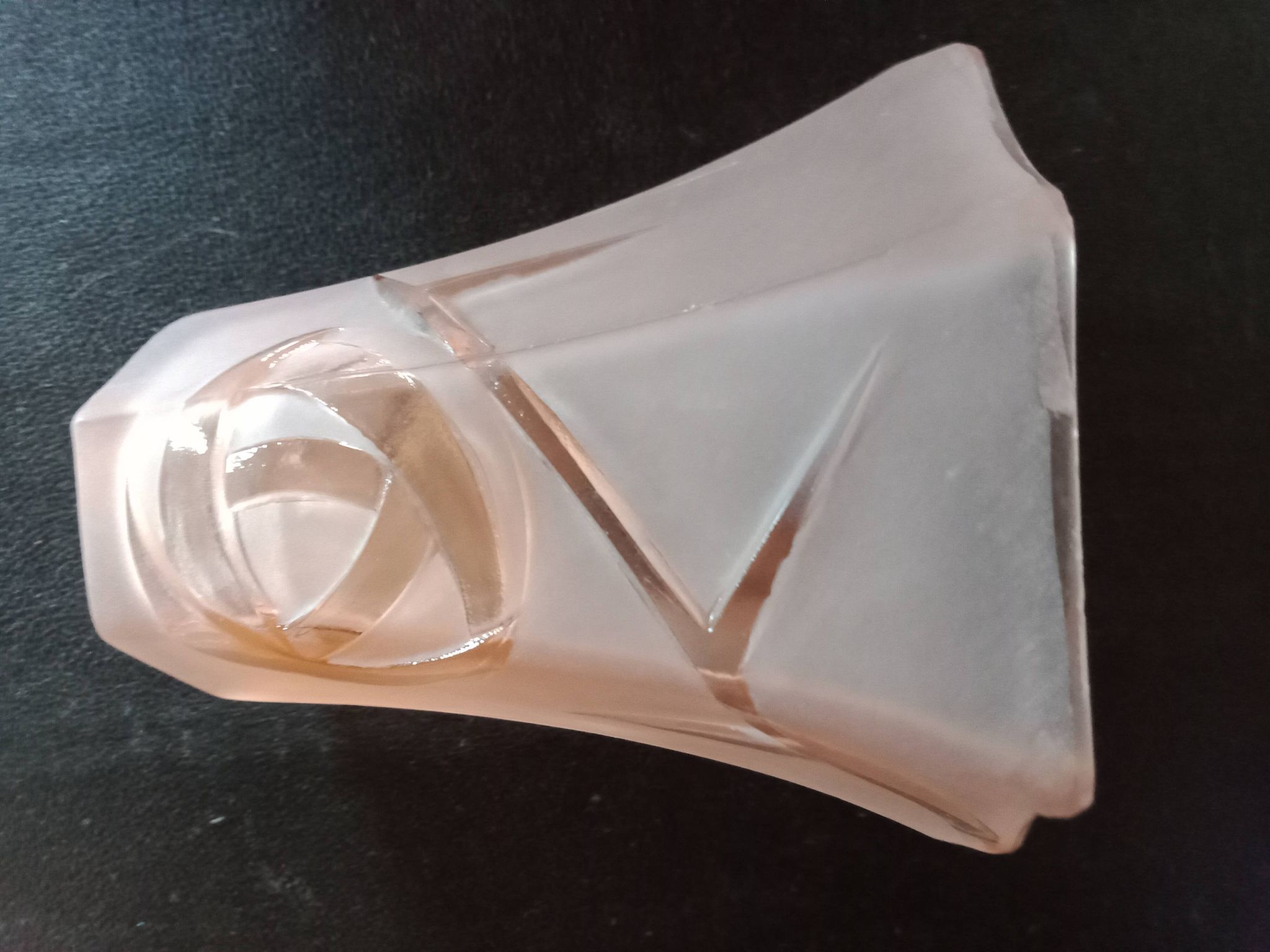 Tulipe en cloche - verre rose mat décor géométrique clair