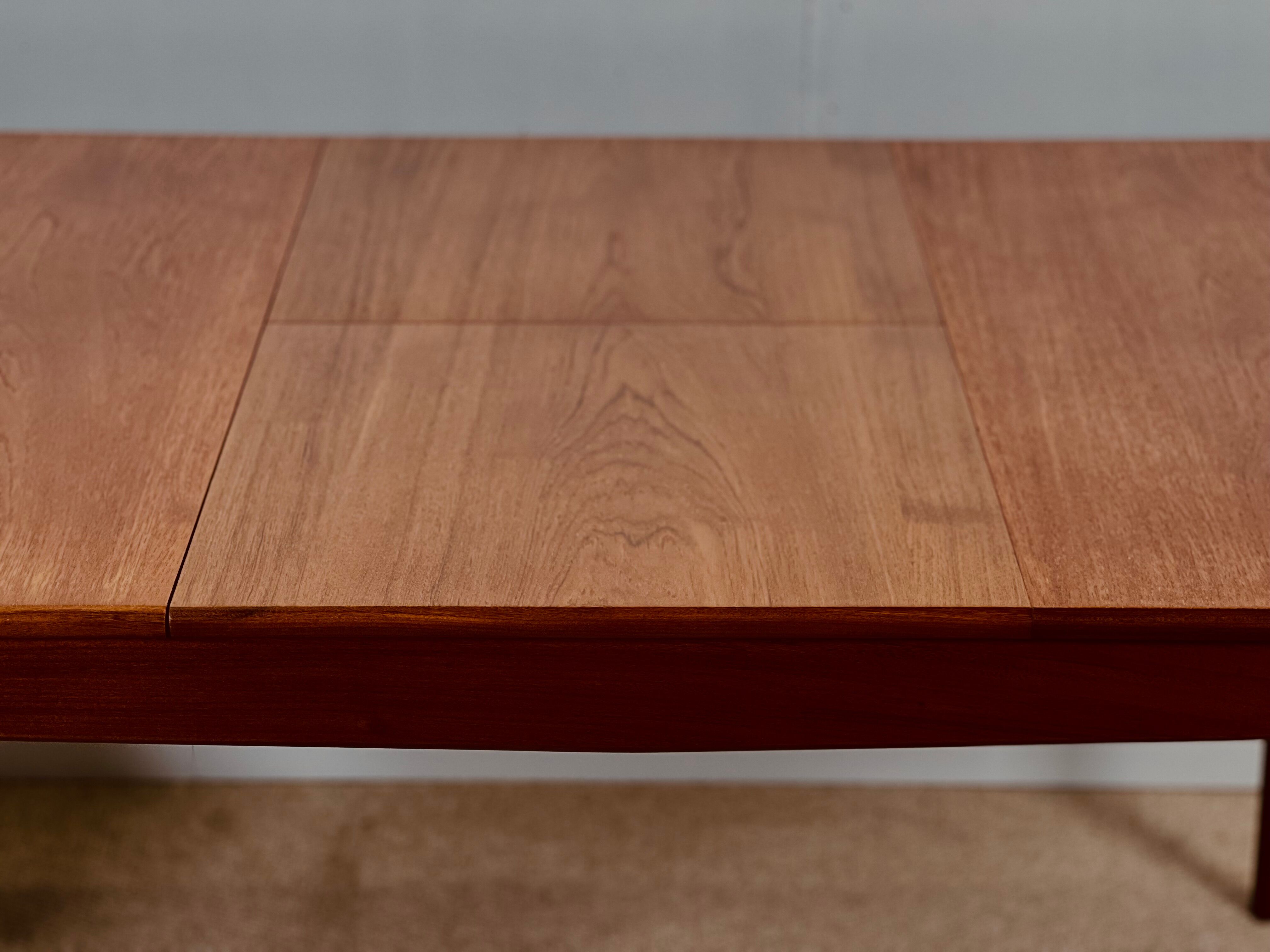 Table à manger de John Herbert en teck, collection Fonseca