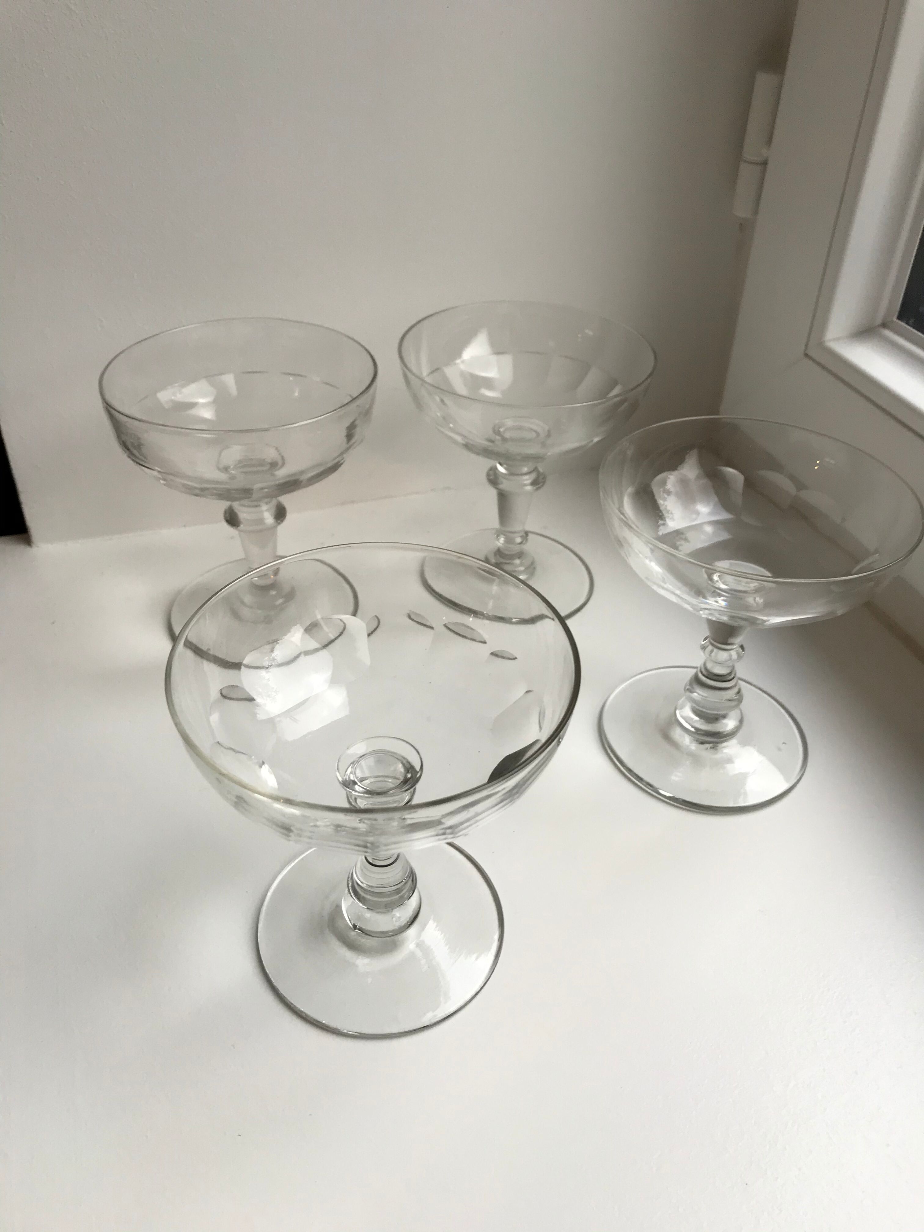 Lot of 4 crystal champagne glasses