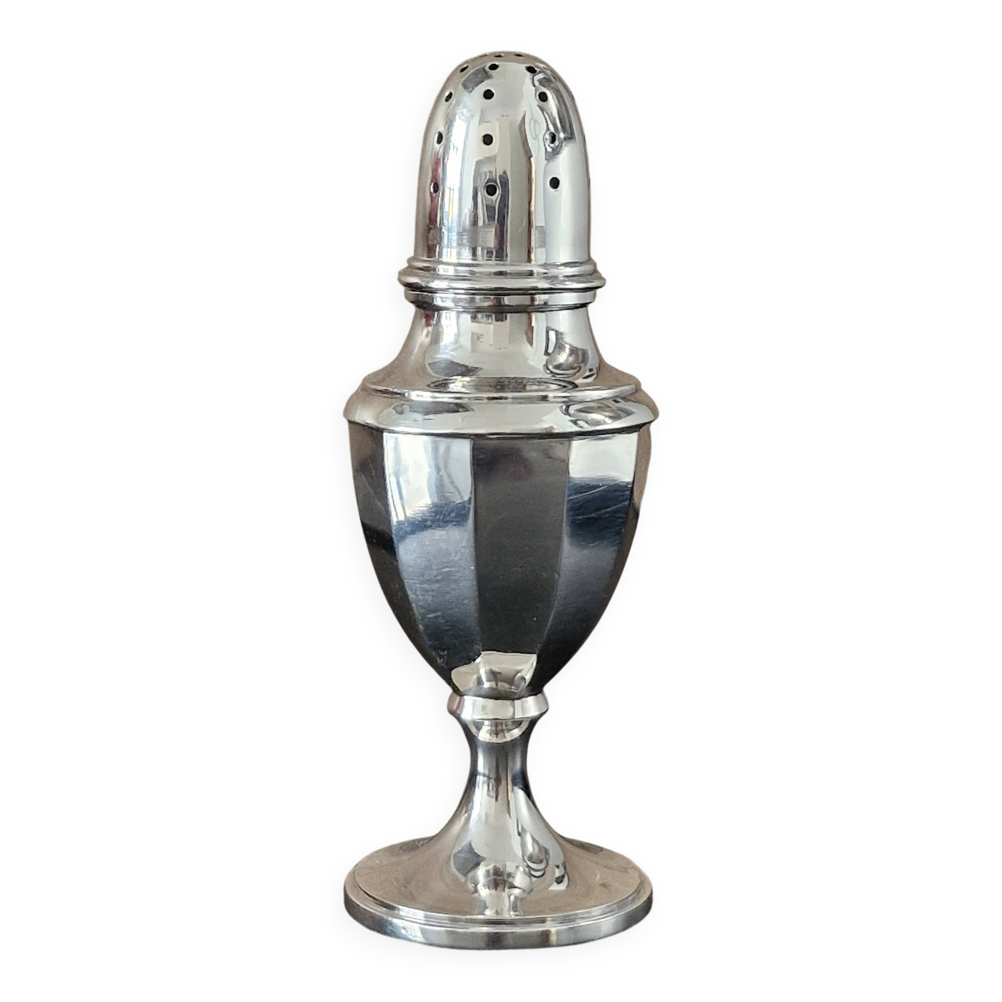 Silver salt cellar