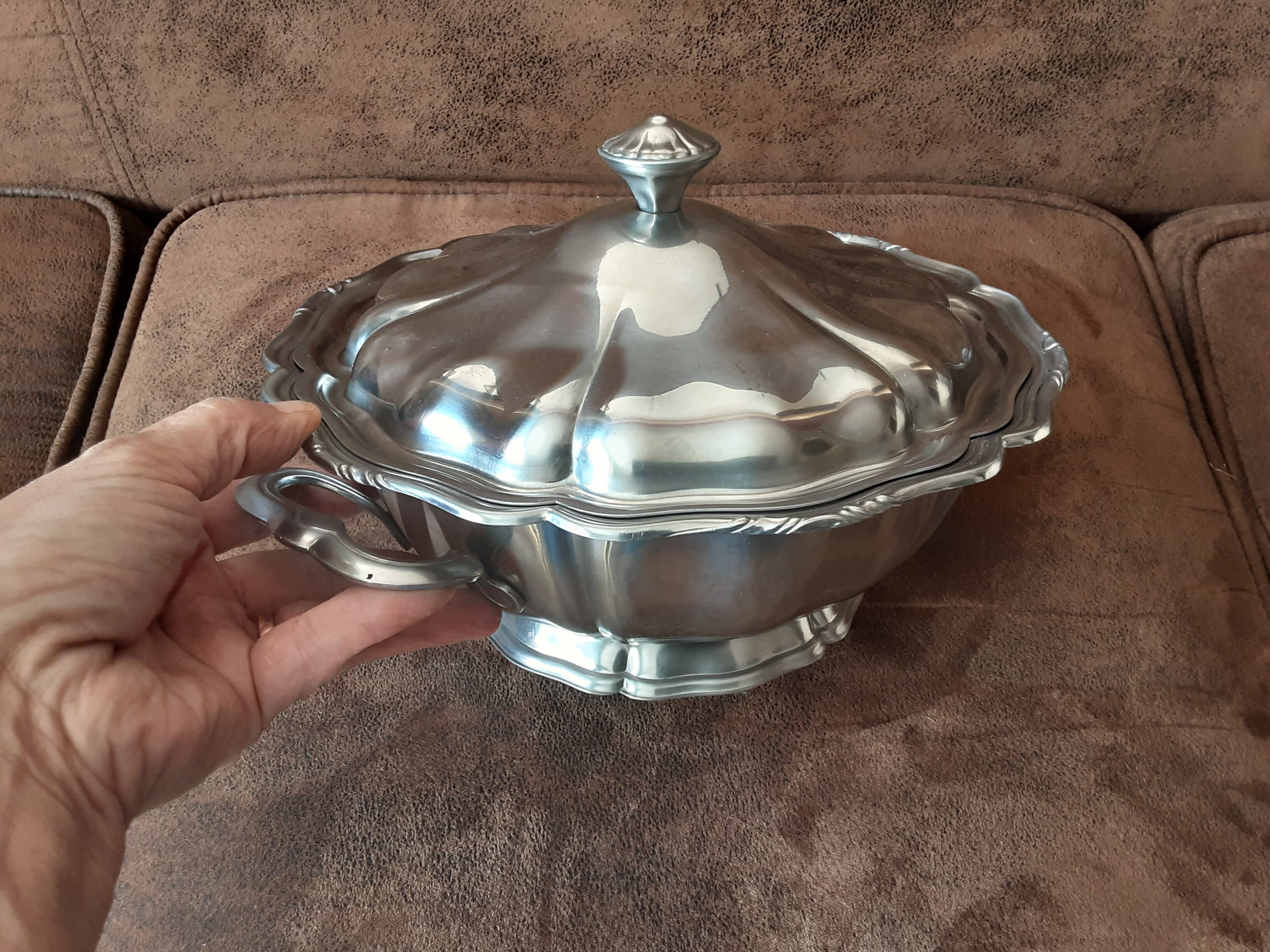Stainless steel soup tureen