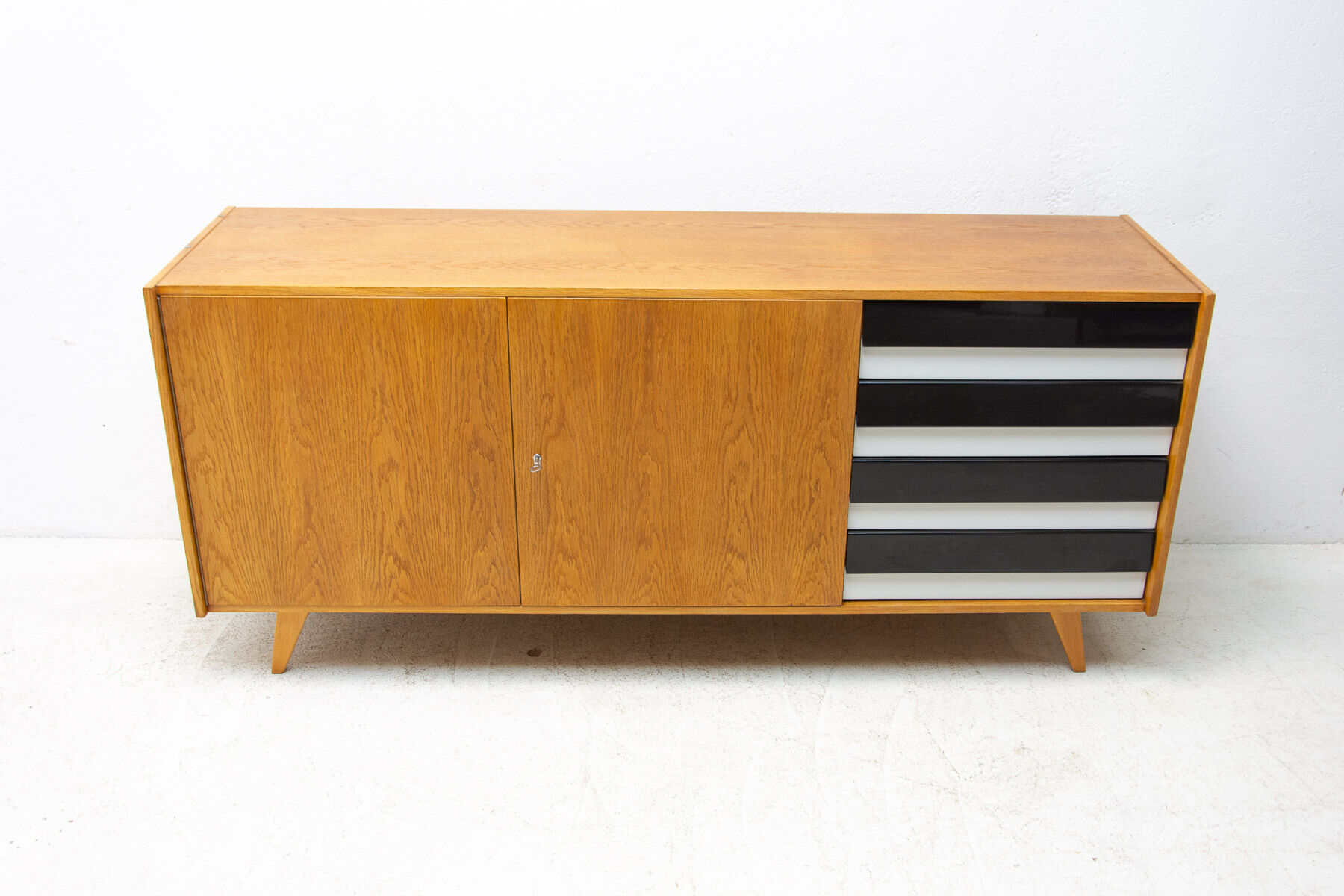 Mid Century U-460 sideboard by Jiří Jiroutek for Interiér Praha, Czechoslovakia