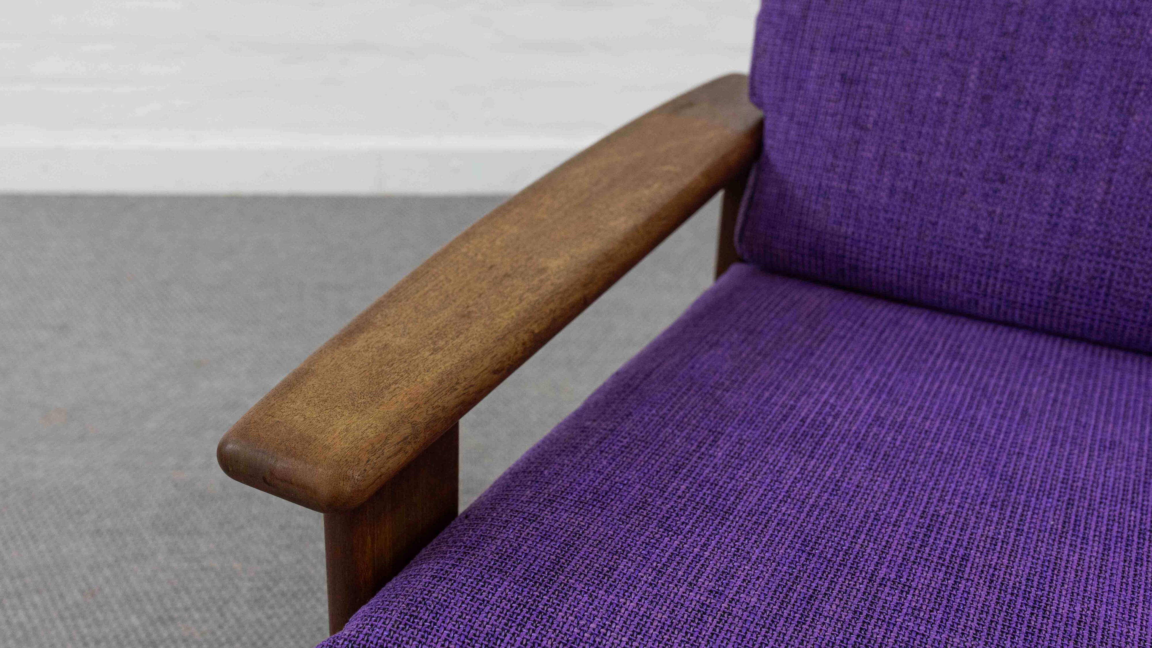 Set of 2 scandinavian easy chairs in teak with purple upholstery