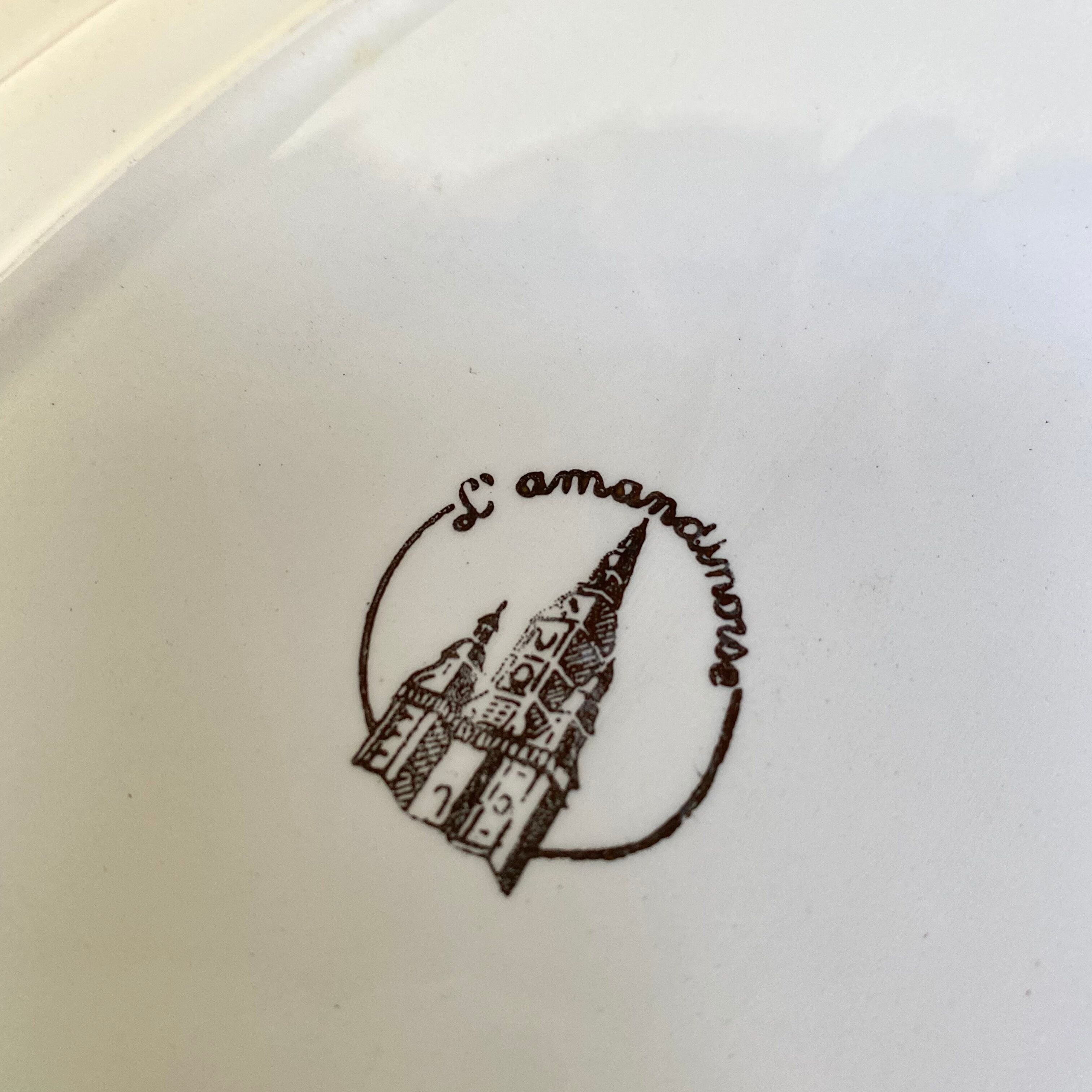 Oval dishes from Amandinoise