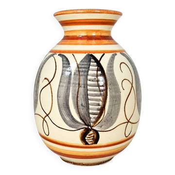 Kupittaan Savi vase hand-painted, tulip pattern, Finland, 1940s–50s