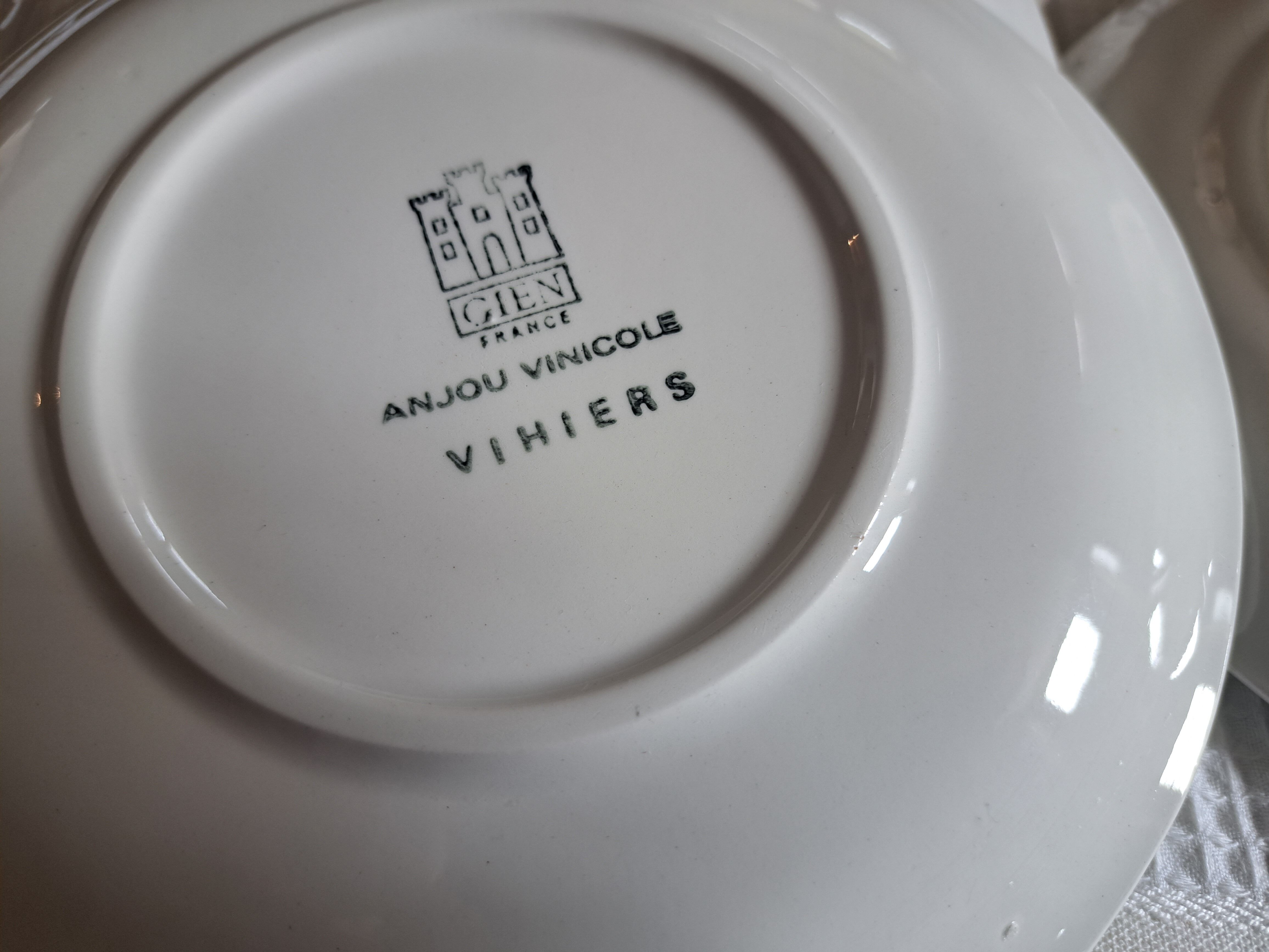 Cheese plates earthenware of Gien Anjou vinicole Vihiers