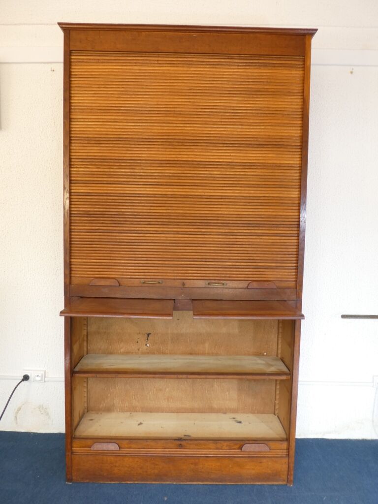 Cabinet administration curtains