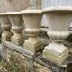 4 Médicis vases in concrete and 4 bases