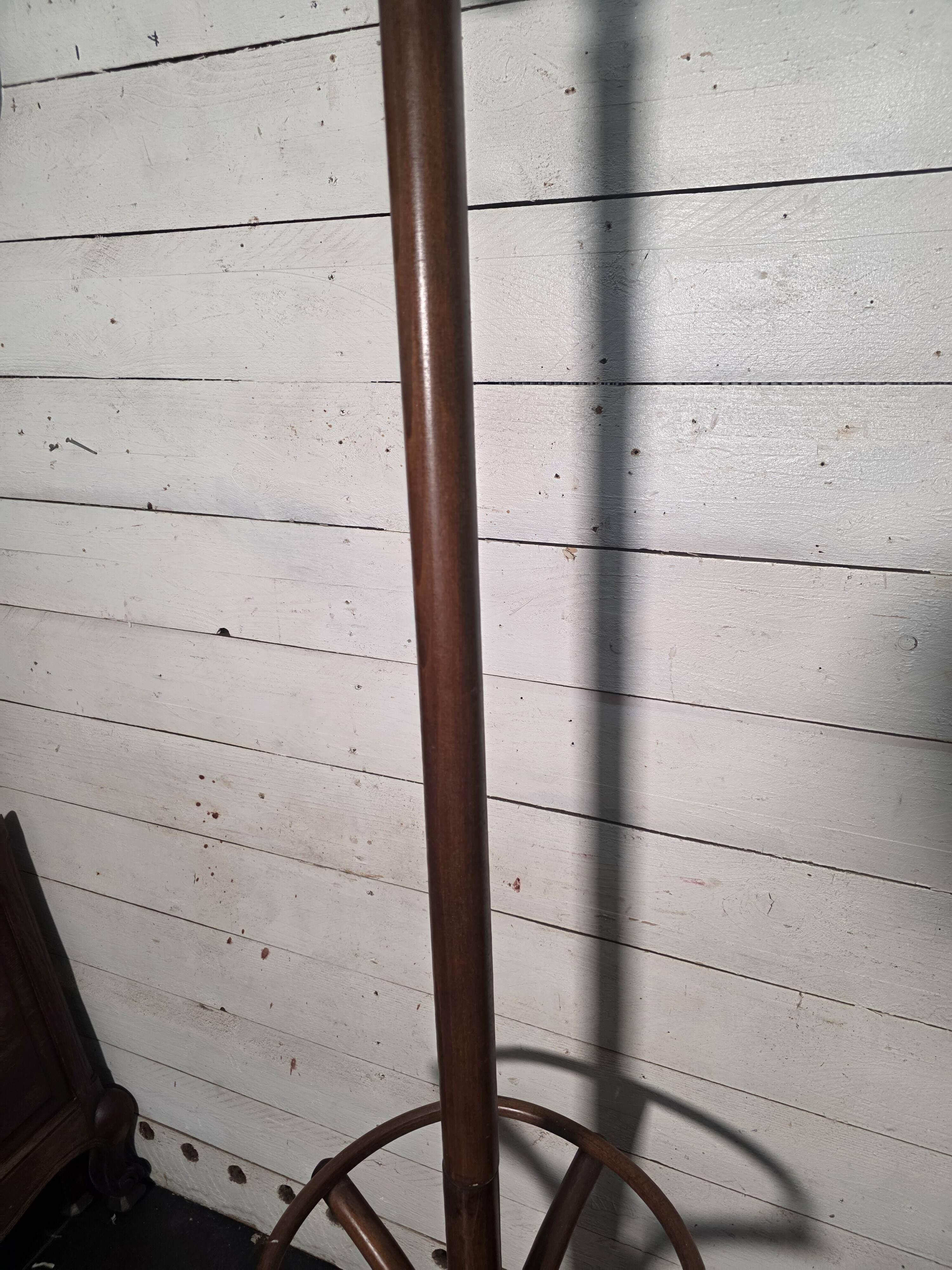 Perroquet ancien en bois courbé + porte parapluie